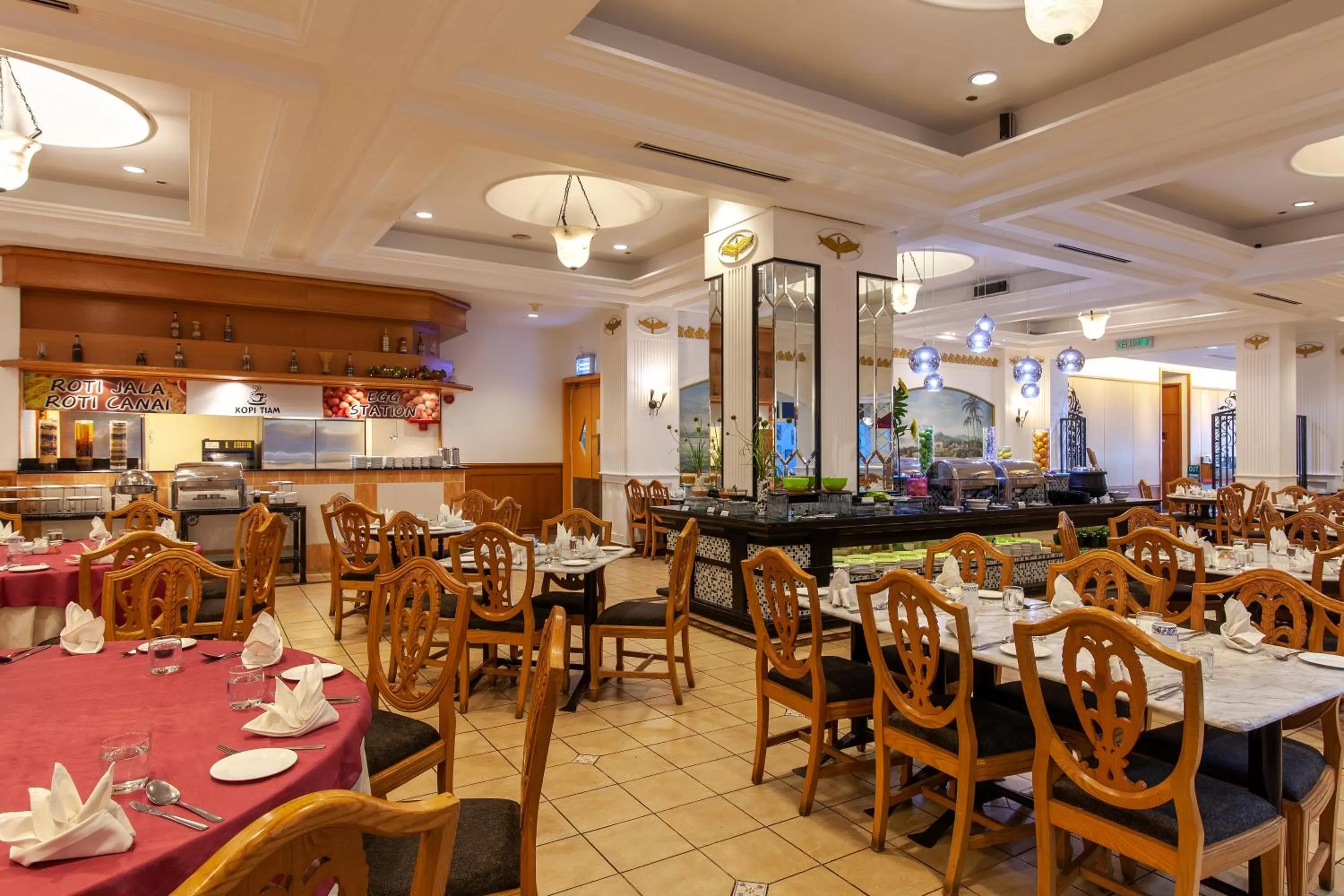 Restaurant/places to eat in Bayview Hotel Georgetown Penang