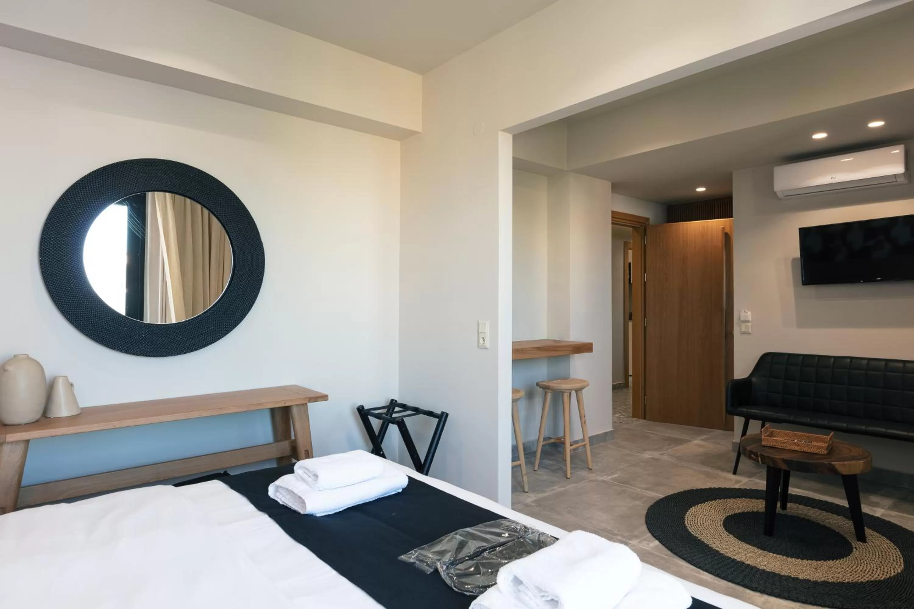 Photo of the whole room, Bed in Chapter 02 Gallery Suites - ex GD Gallery Suites