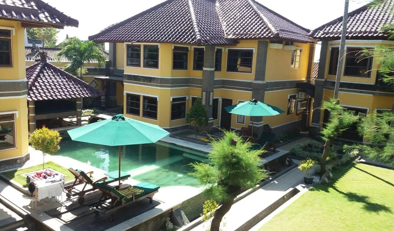 Swimming pool in Apel Villa Sanur