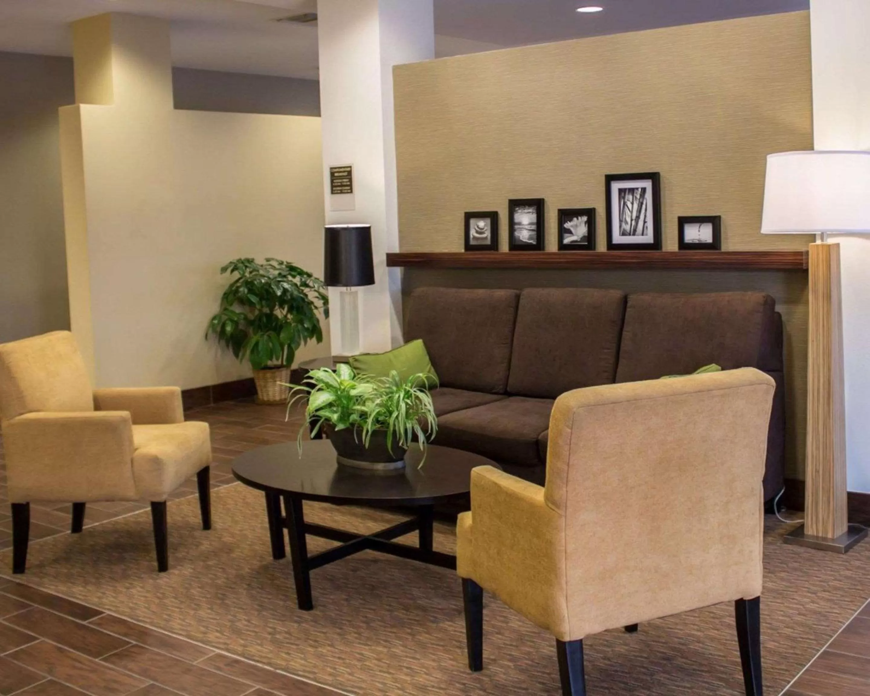 Lobby or reception in Sleep Inn & Suites Moundsville - Wheeling