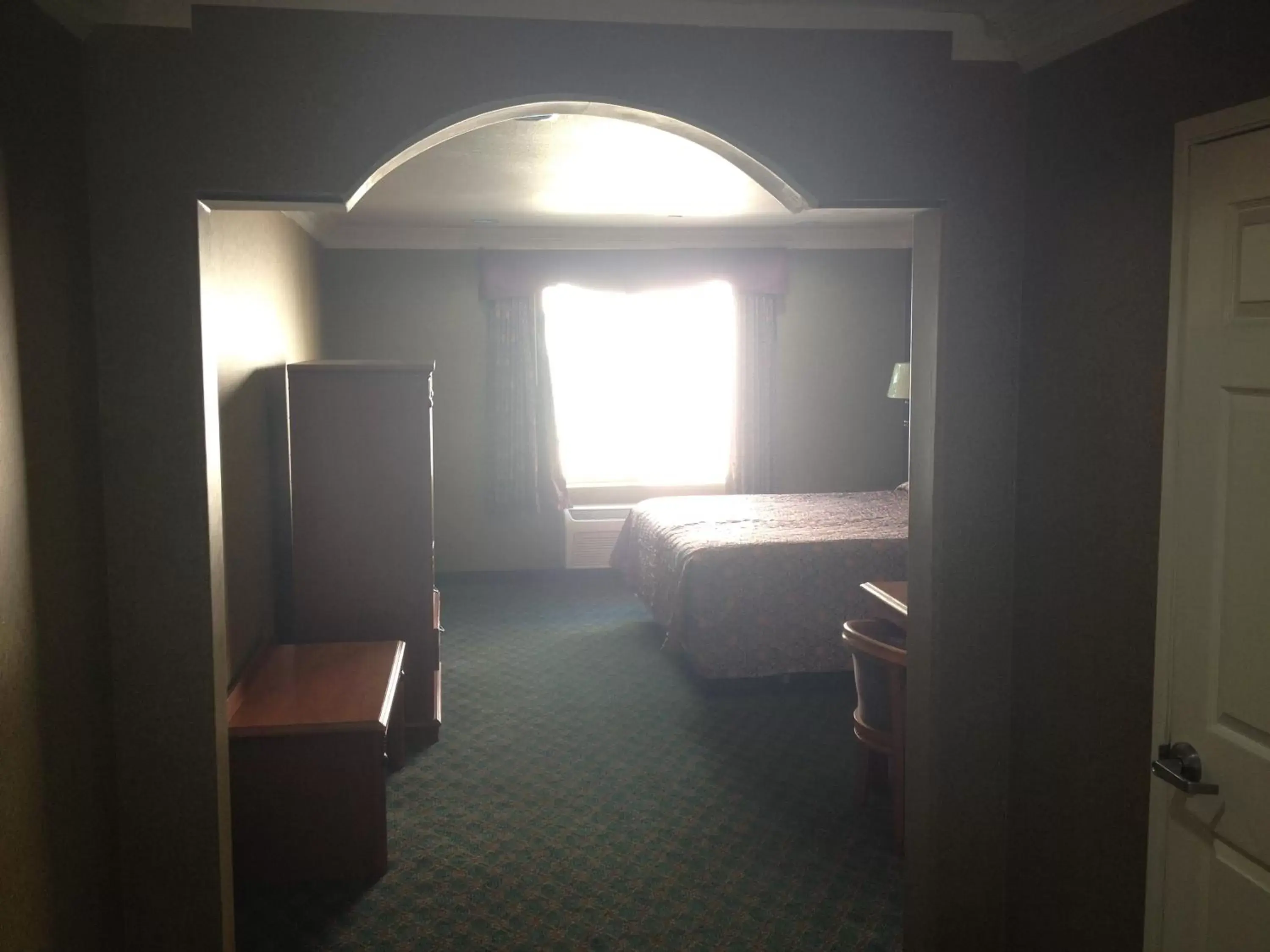 Photo of the whole room, Bed in Crystal Inn Suites & Spas
