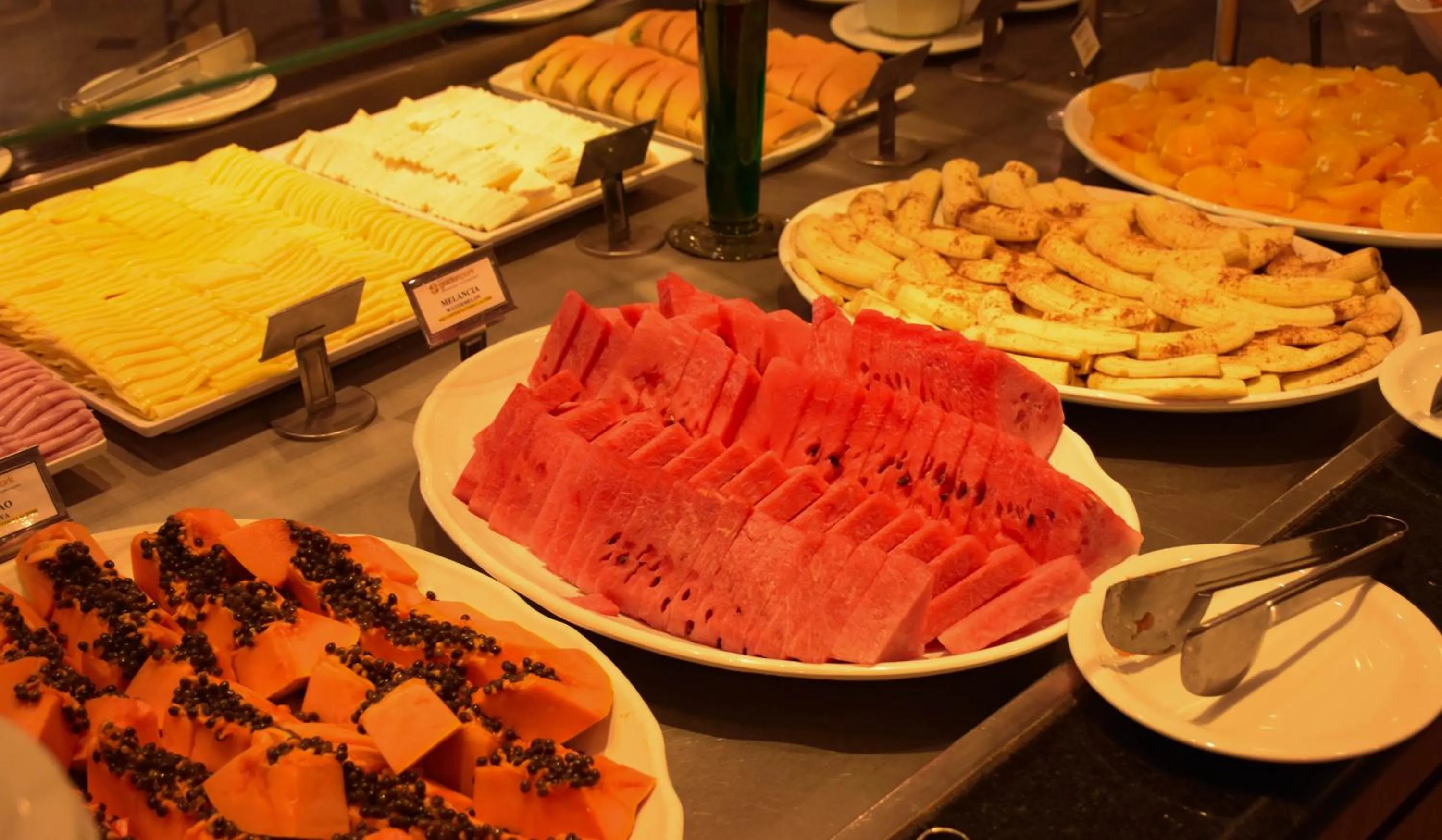 Food and drinks in Hotel Golden Park Internacional Foz & Convenções By Nacional Inn