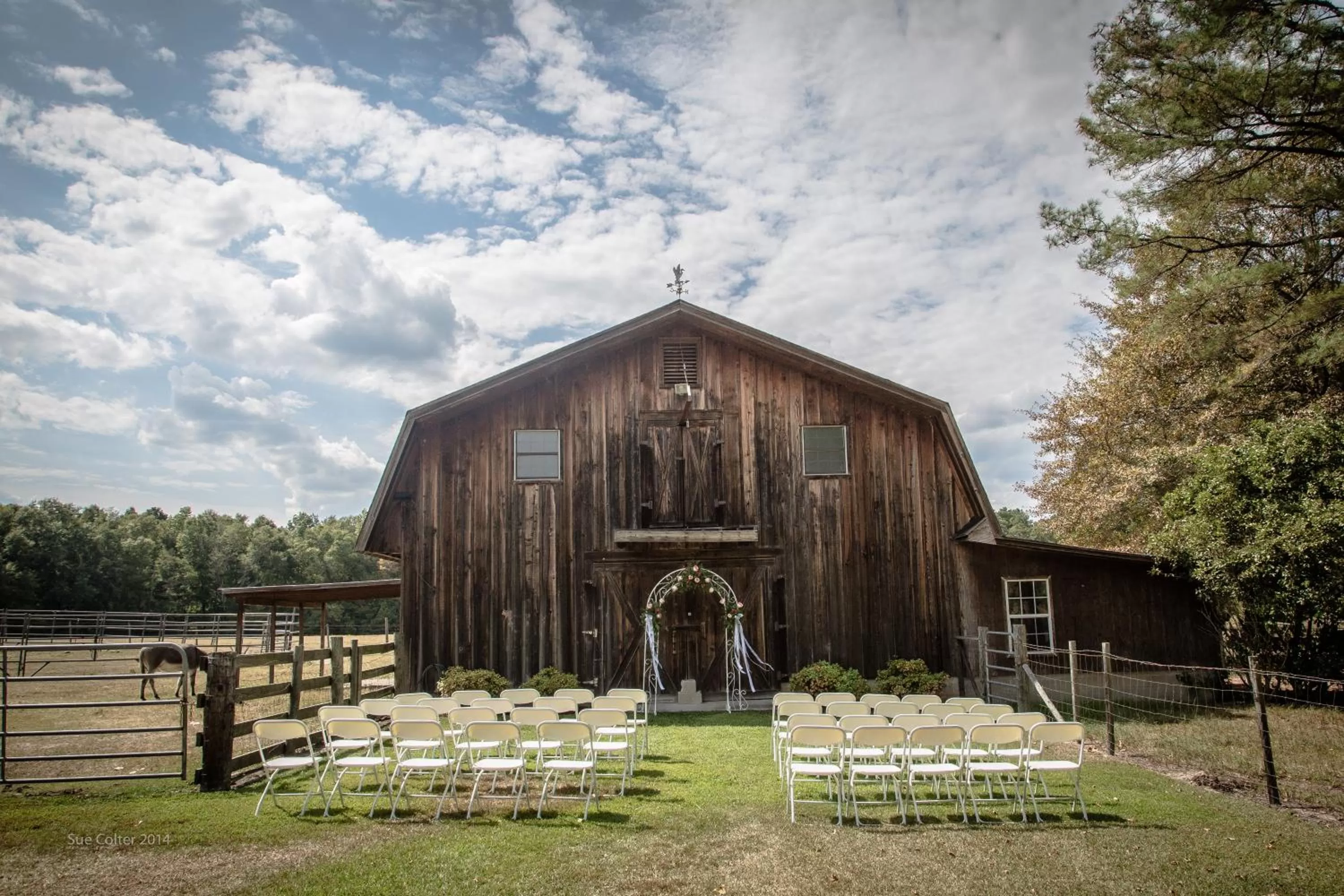 Property Building in Dublin Farm