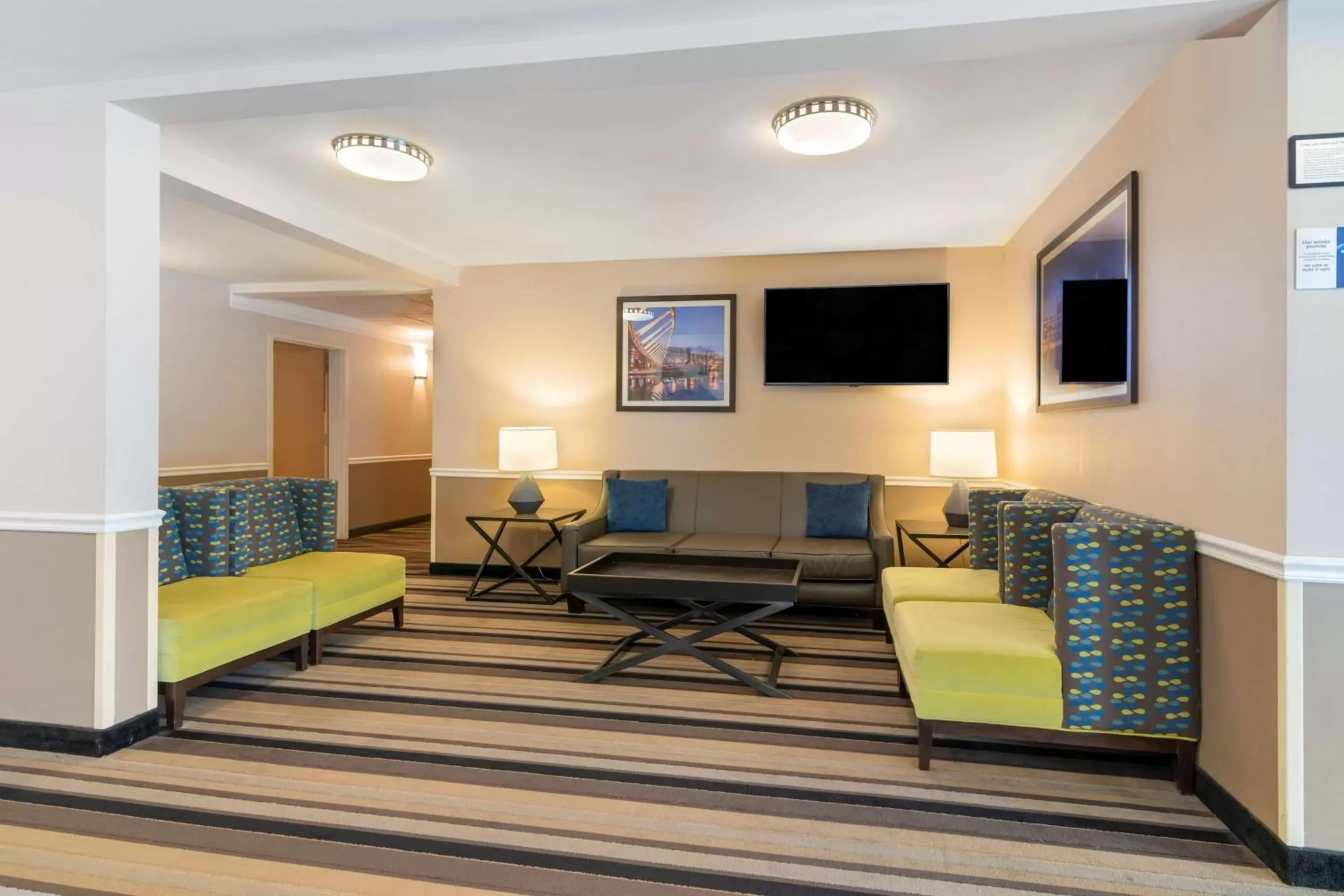 Lobby or reception, Seating Area in Best Western PLUS Executive Court Inn & Conference Center