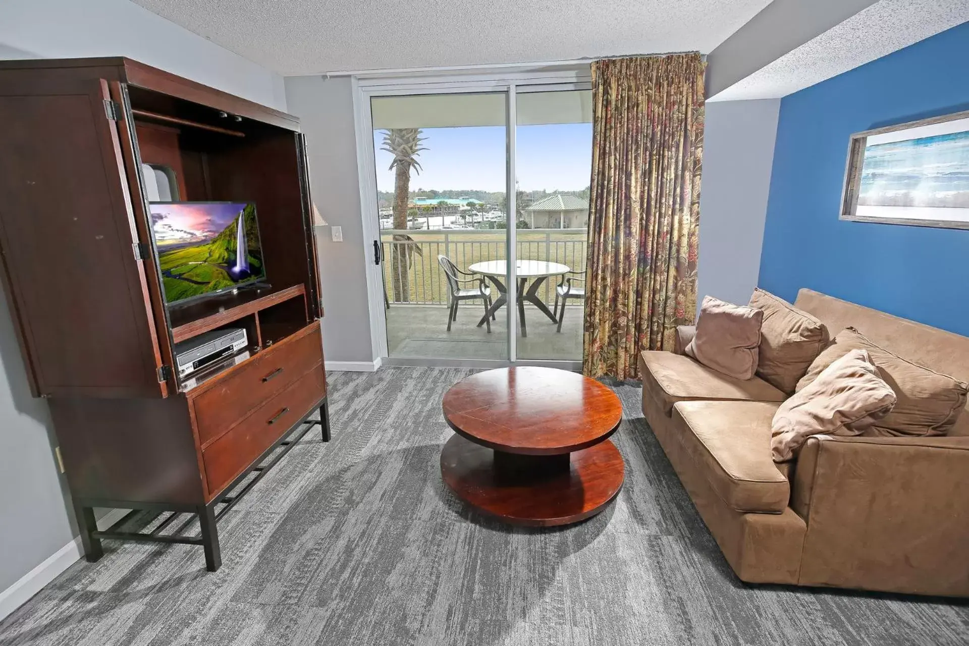 Seating Area in Barefoot Resort Golf & Yacht Club Villas