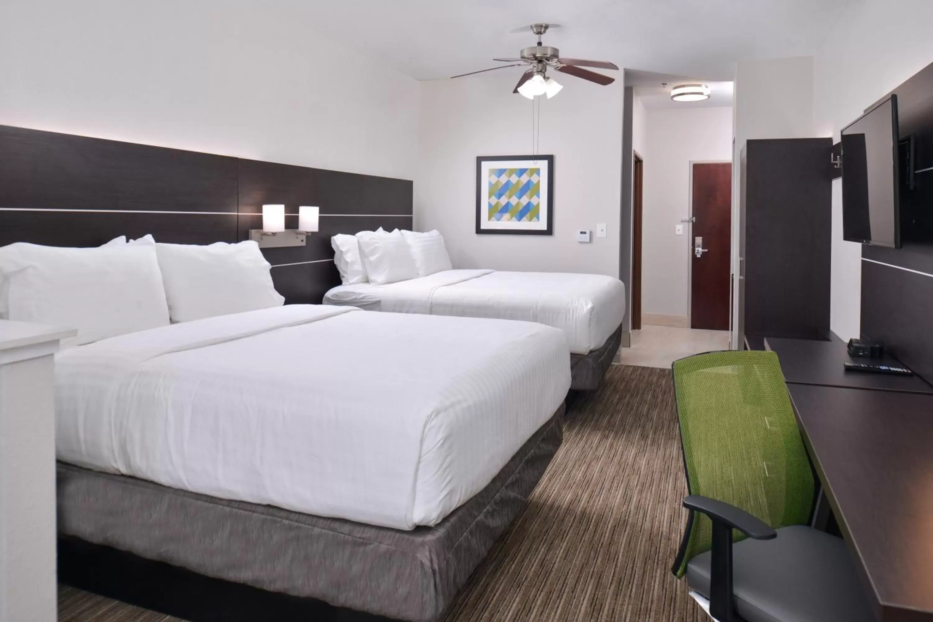 Photo of the whole room, Bed in Holiday Inn Express & Suites Corpus Christi-N Padre Island, an IHG Hotel