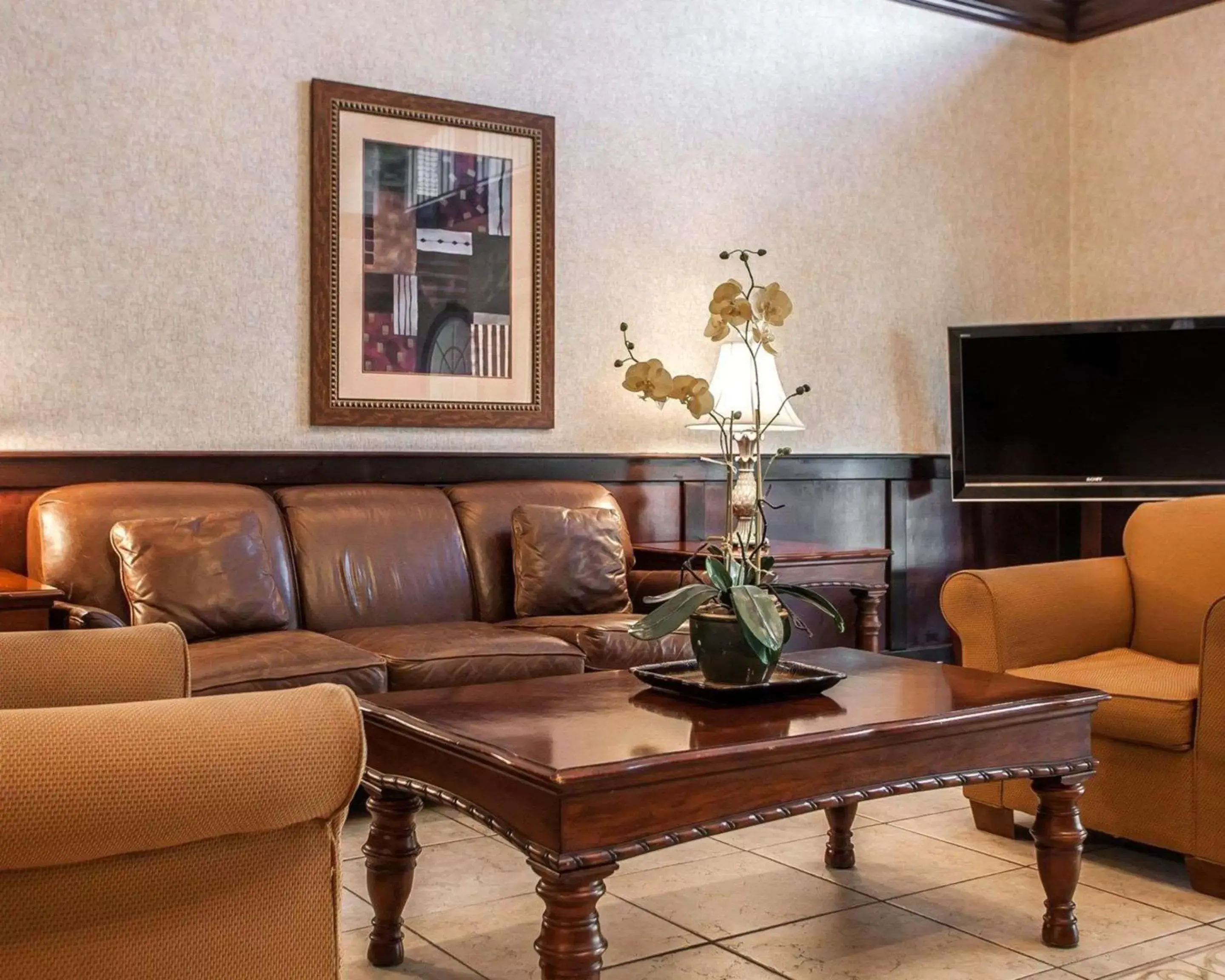 Lobby or reception, Seating Area in Comfort Suites East Brunswick - South River