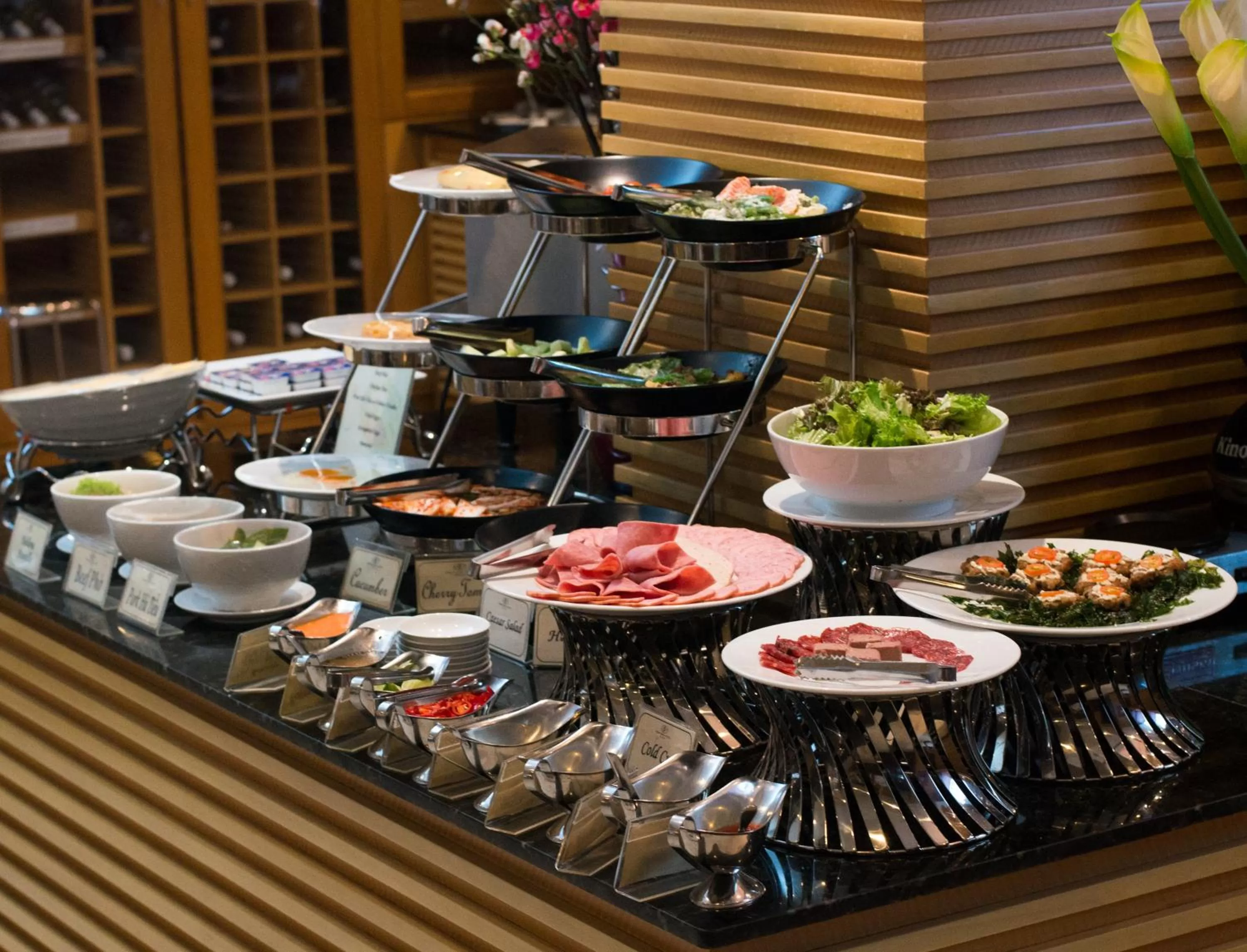 Restaurant/places to eat in Northern Saigon Hotel