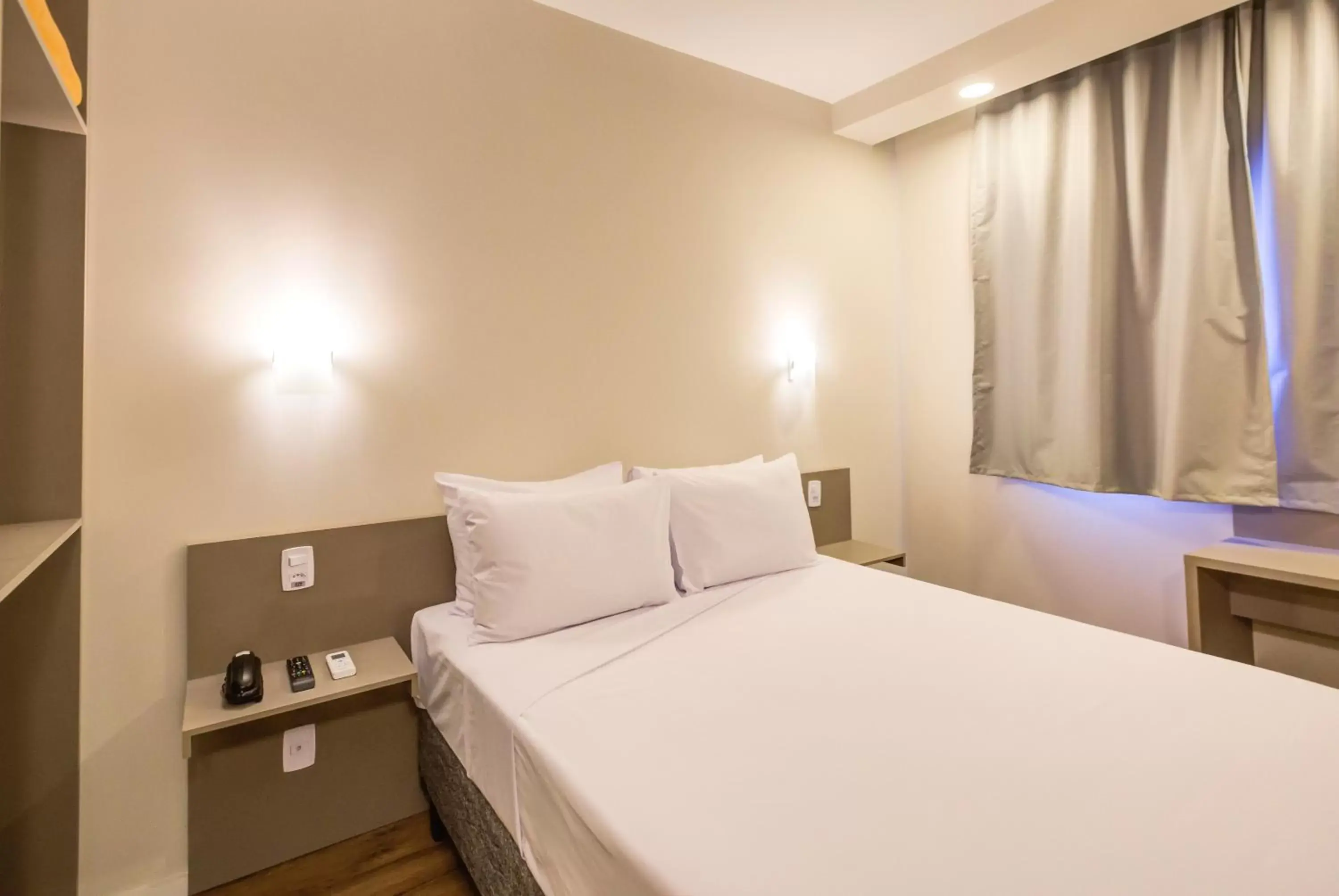 Bedroom, Bed in Transamerica Fit Rio Verde