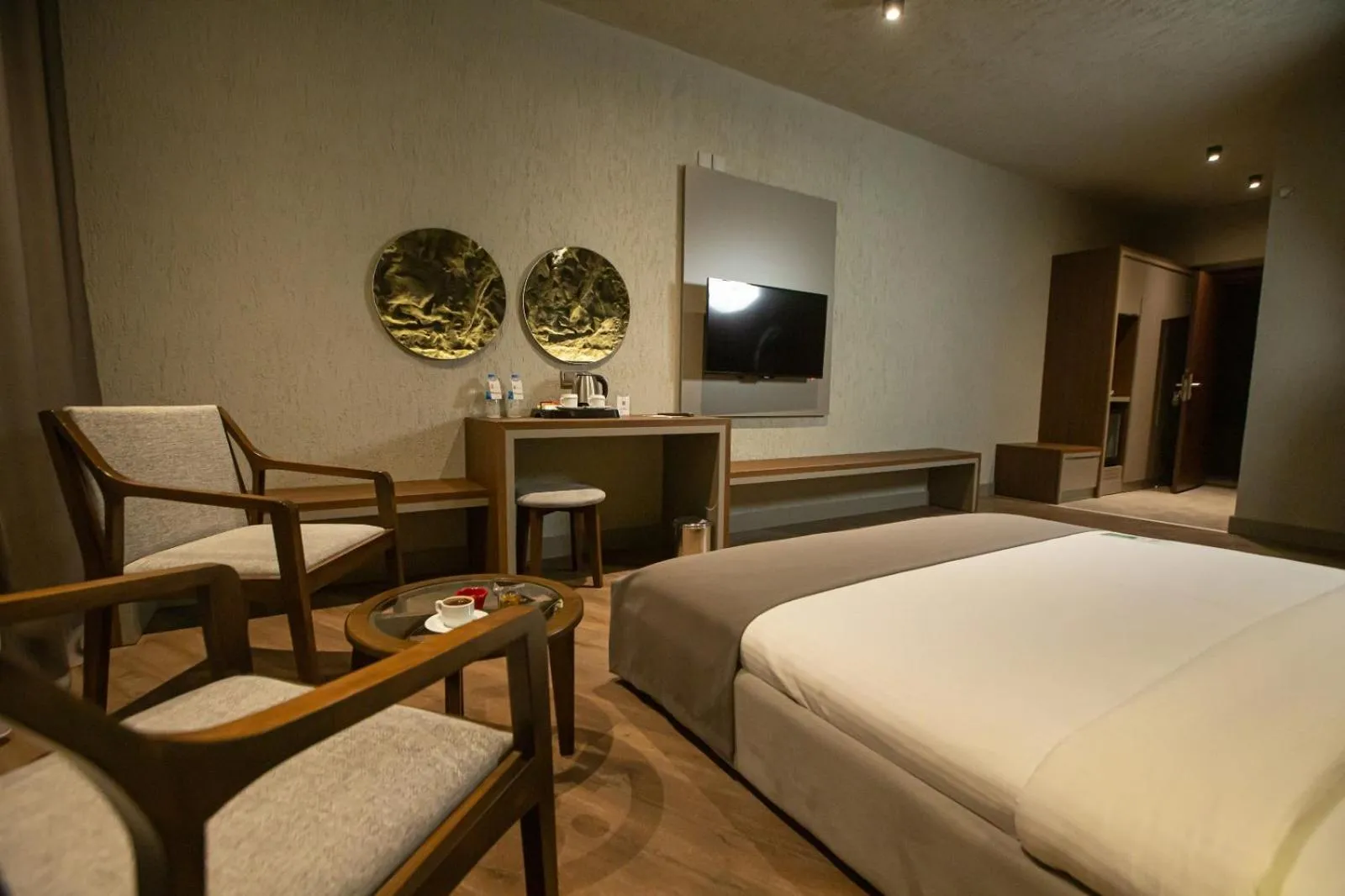 Photo of the whole room, Bed in The Erzurum Hotel