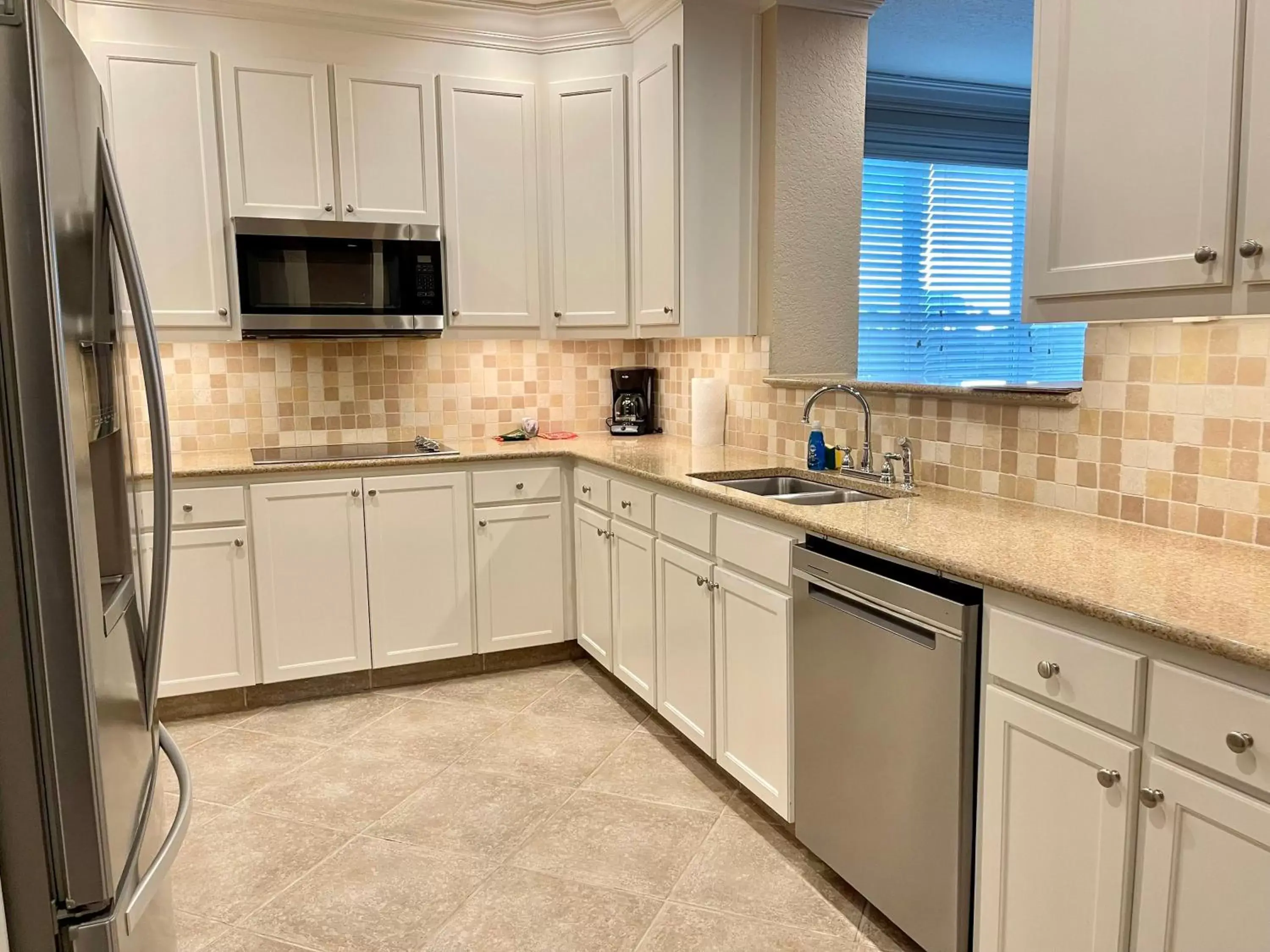 Kitchen/Kitchenette in St. James Bay Golf Club