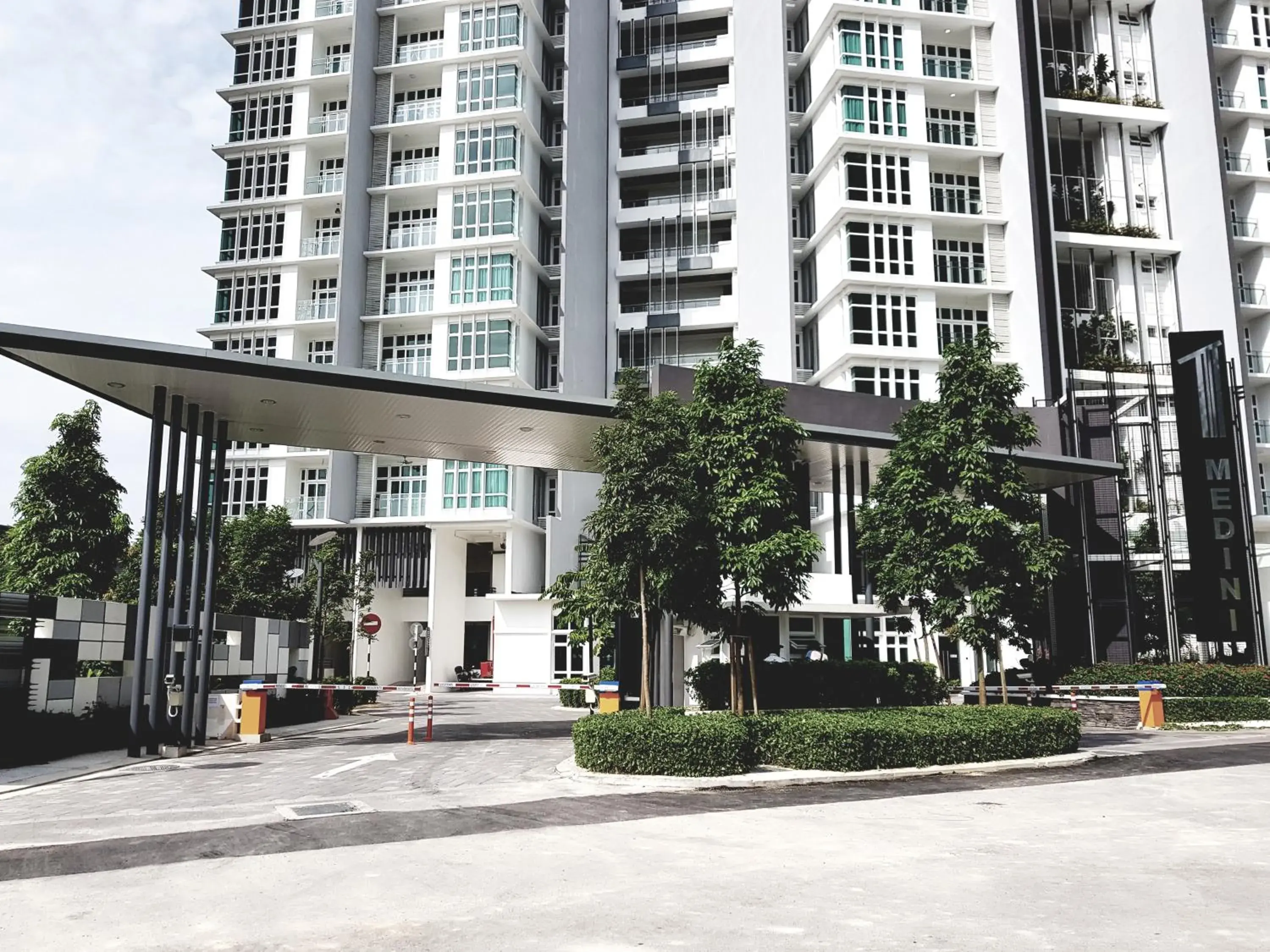 Facade/Entrance in Holi 1Medini Themed Suites