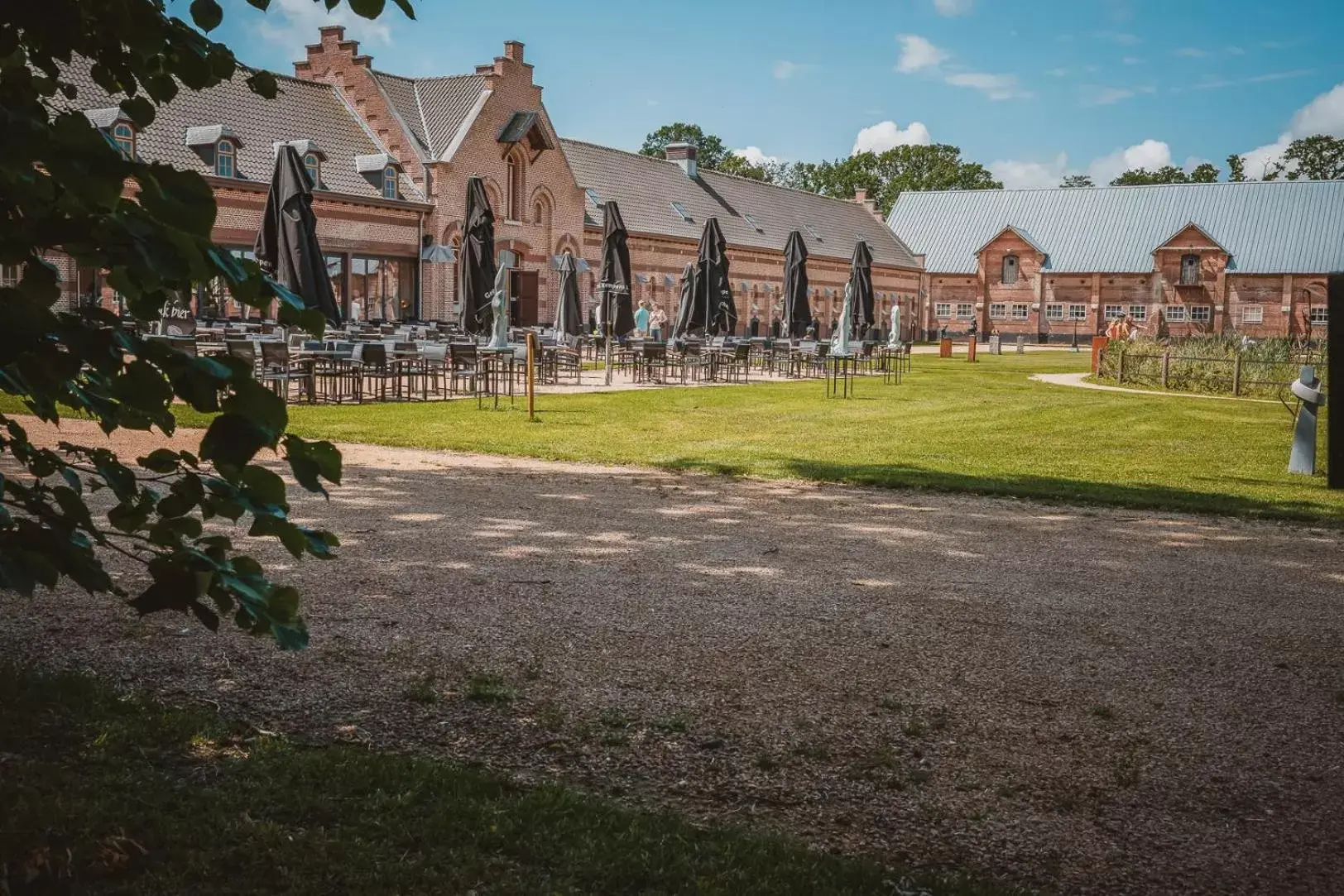 Property building in Hotel Colonie 7 Property building in Hotel Colonie 7