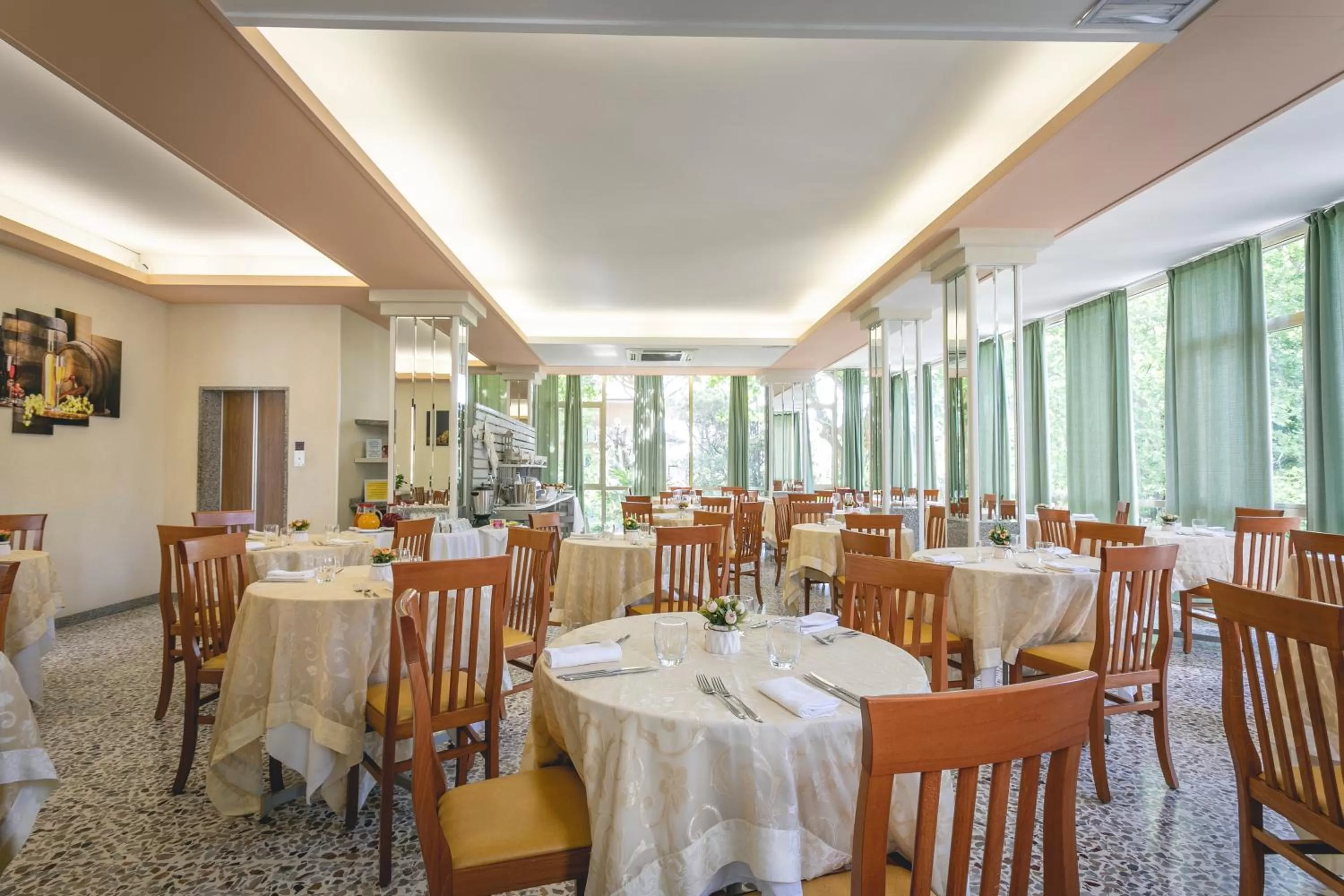 Restaurant/places to eat in Hotel del Falco