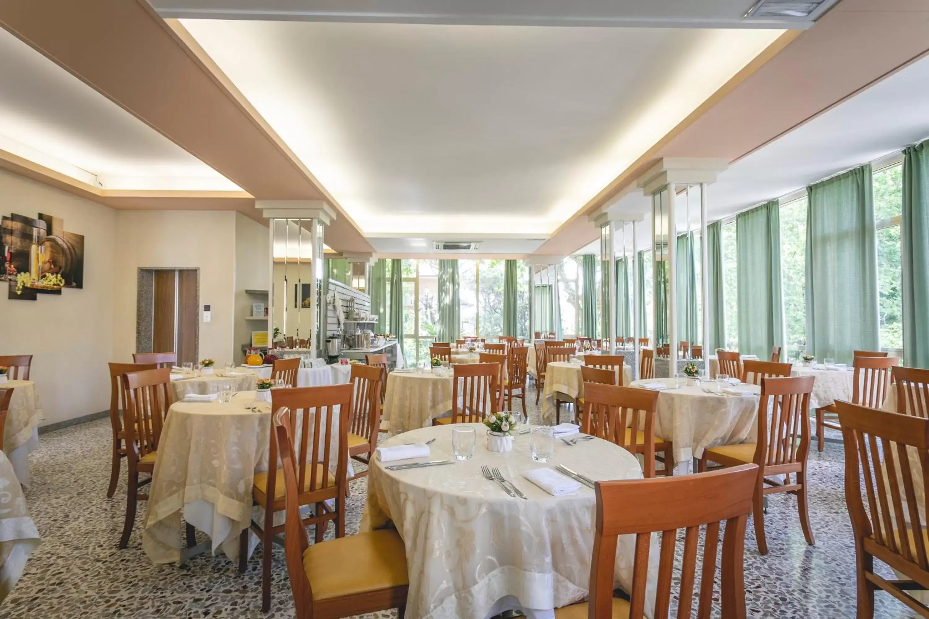 Restaurant/Places to Eat in Hotel del Falco