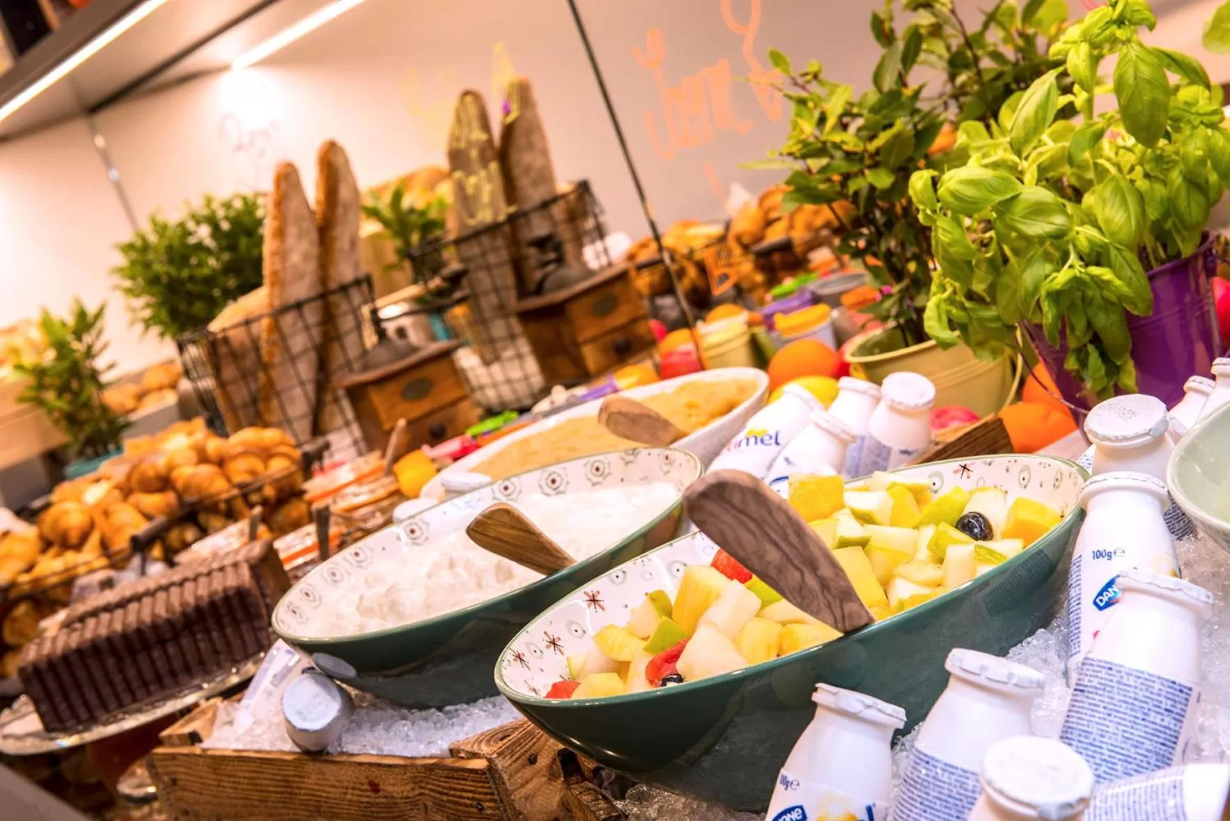 Restaurant/places to eat in Park Inn by Radisson Luxembourg City