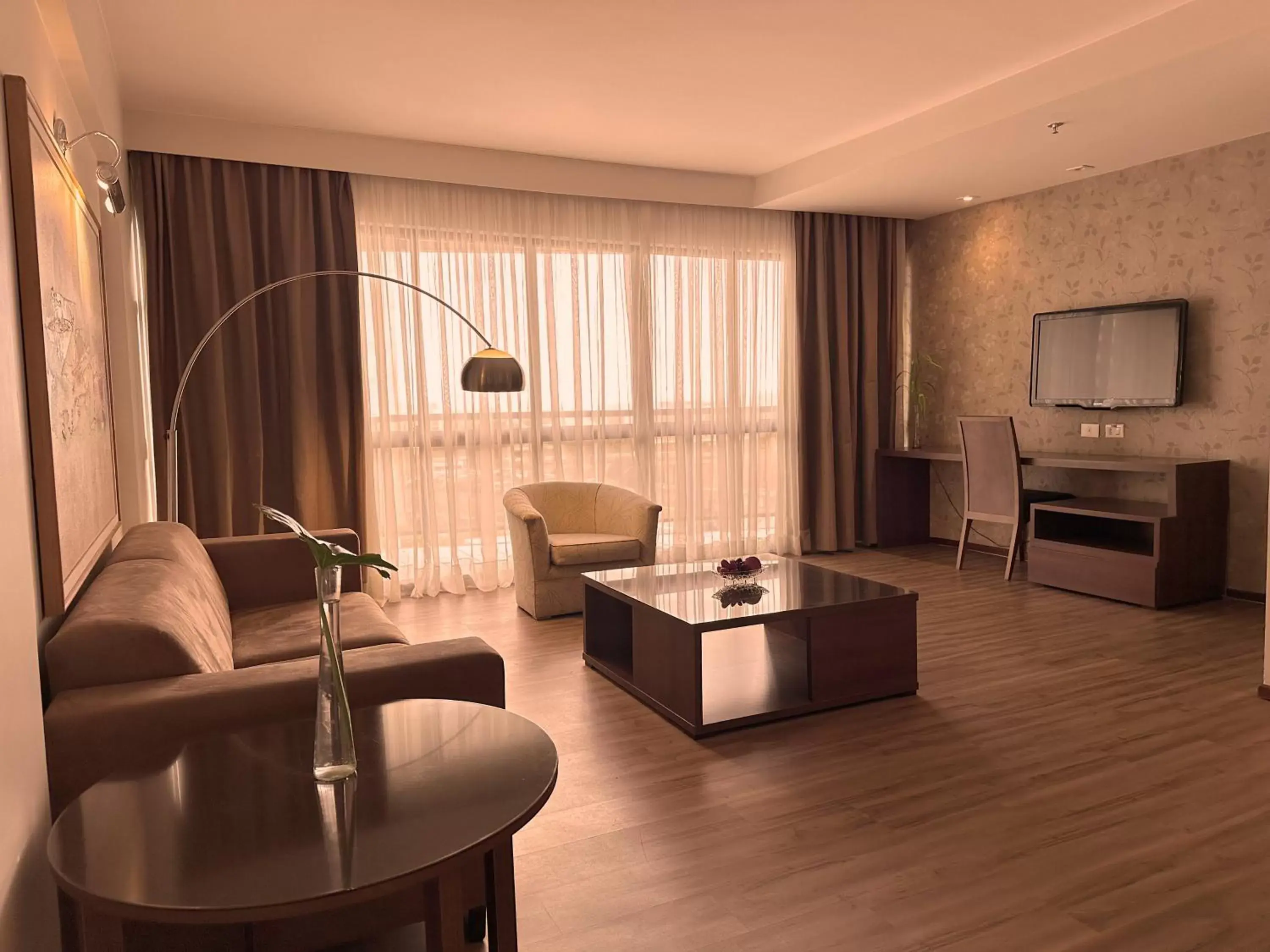 Bedroom, Seating Area in Kubitschek Plaza Hotel