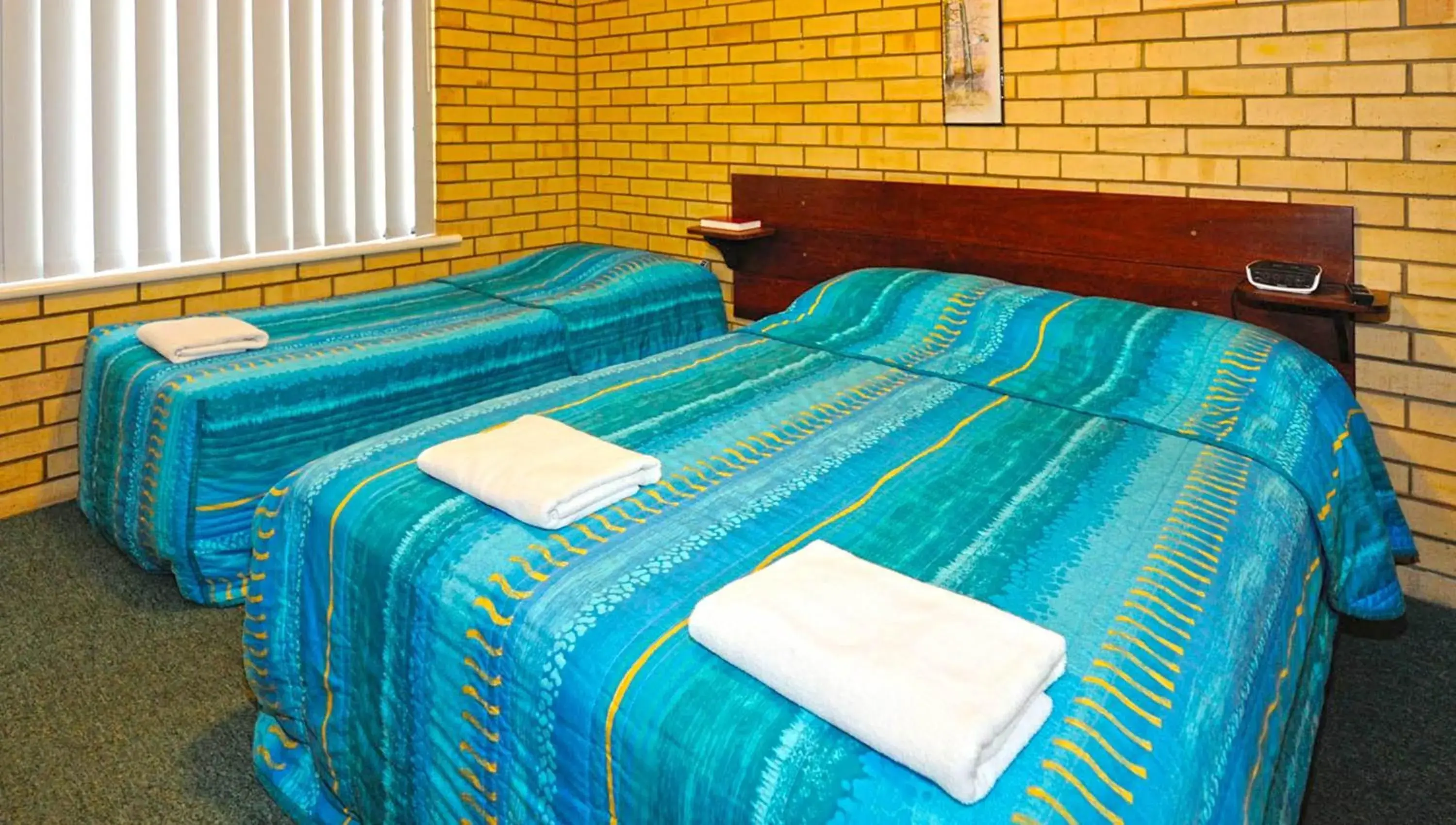 Bed in Abrolhos Reef Lodge