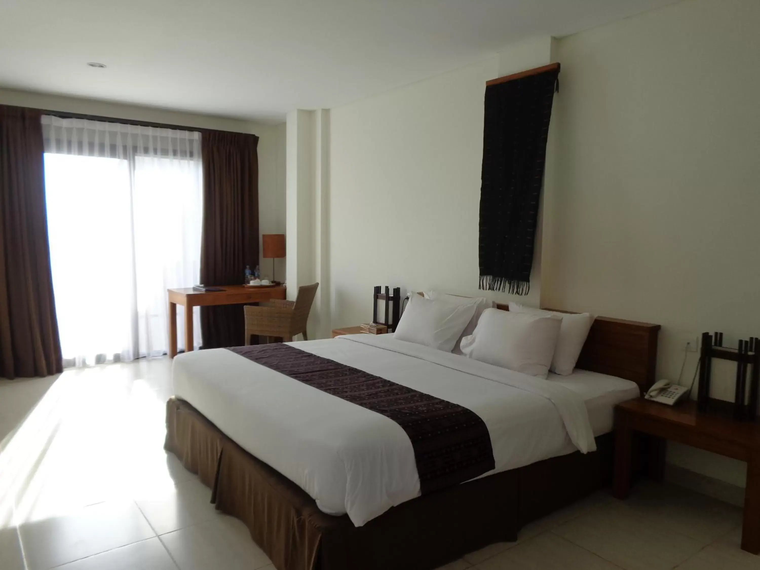 Bedroom, Bed in Luwansa Beach Hotel