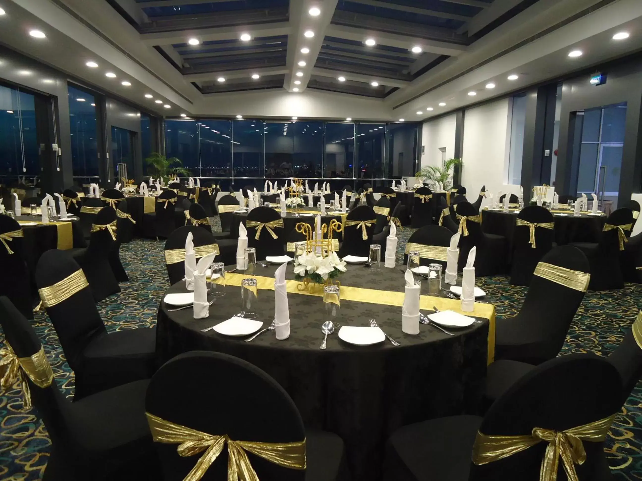 Banquet/Function facilities, Banquet Facilities in Global Towers Hotel & Apartments