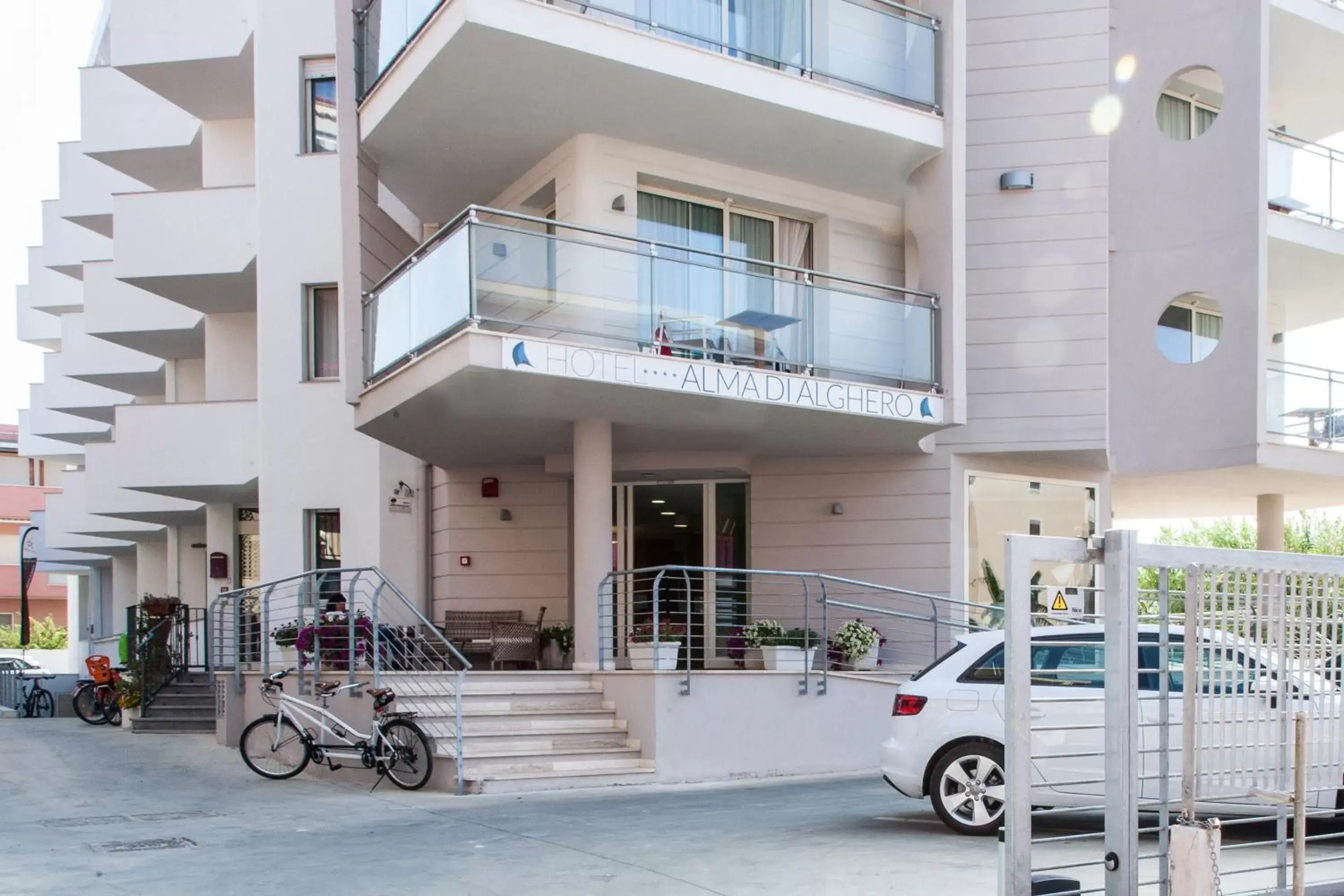 Facade/entrance, Property Building in Alma di Alghero Hotel