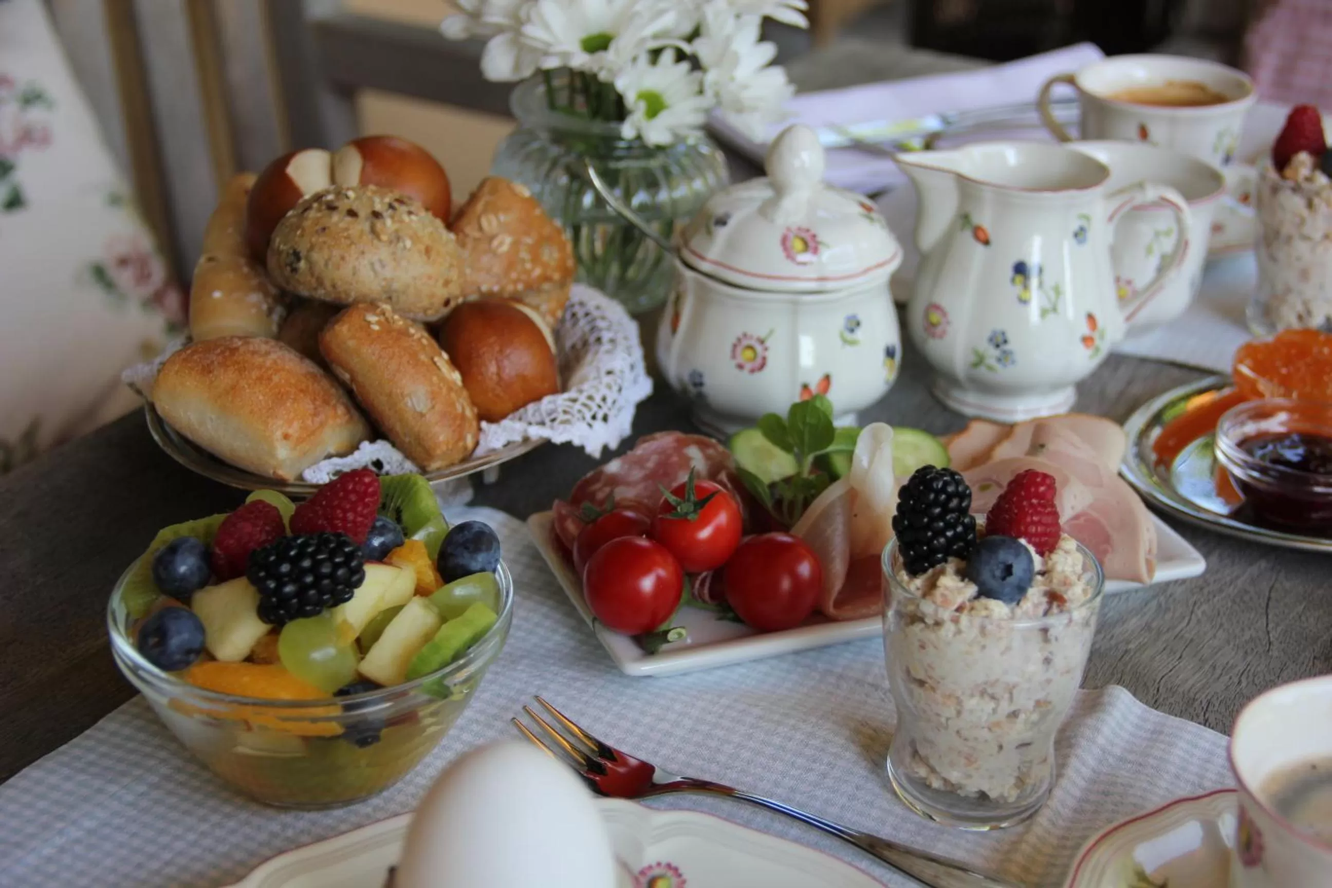 Breakfast in Villa Zollhaus Bed & Breakfast