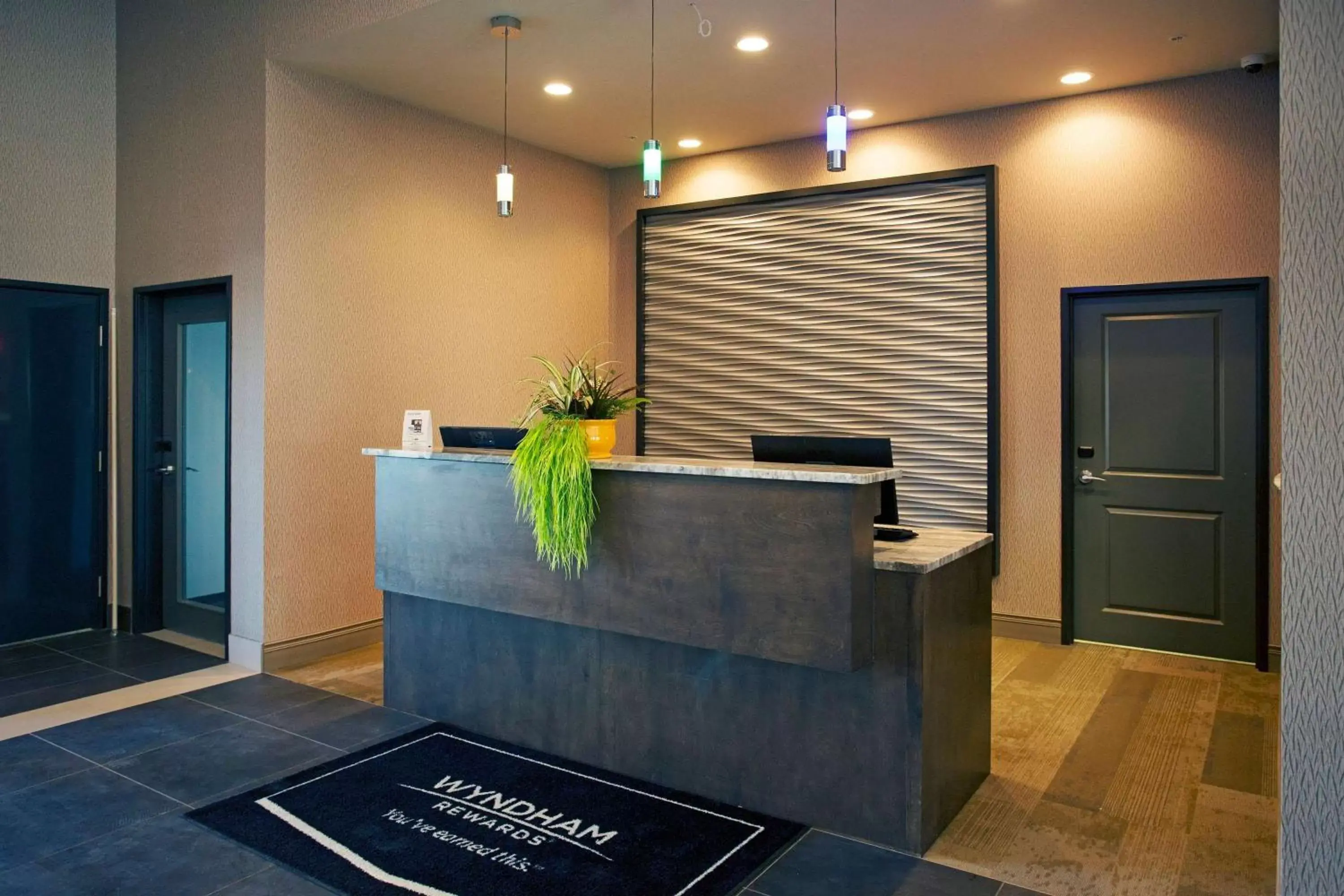 Lobby or reception, Lobby/Reception in Wingate by Wyndham Calgary Airport