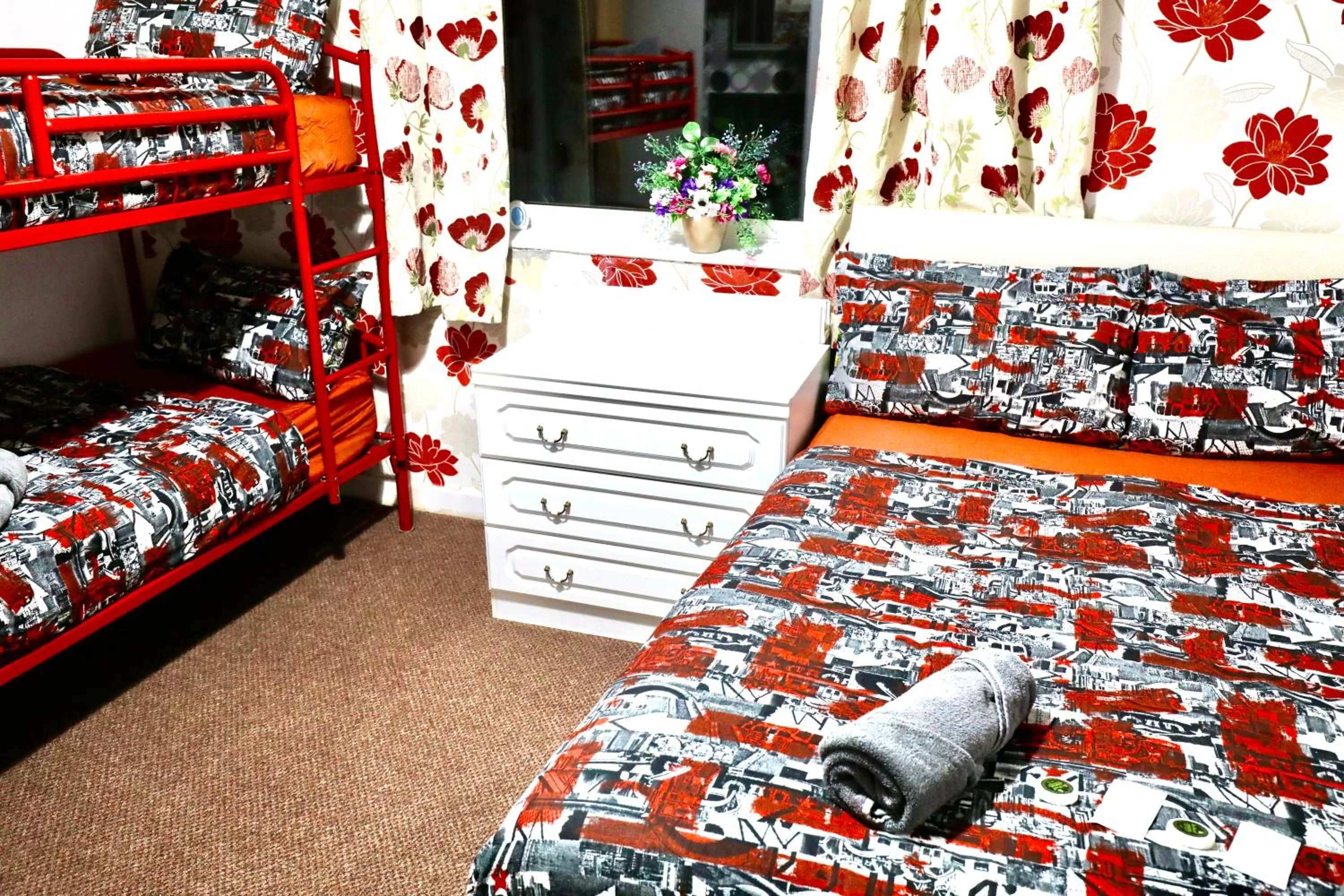 Bedroom, Bed in Blackpool Central Hotel