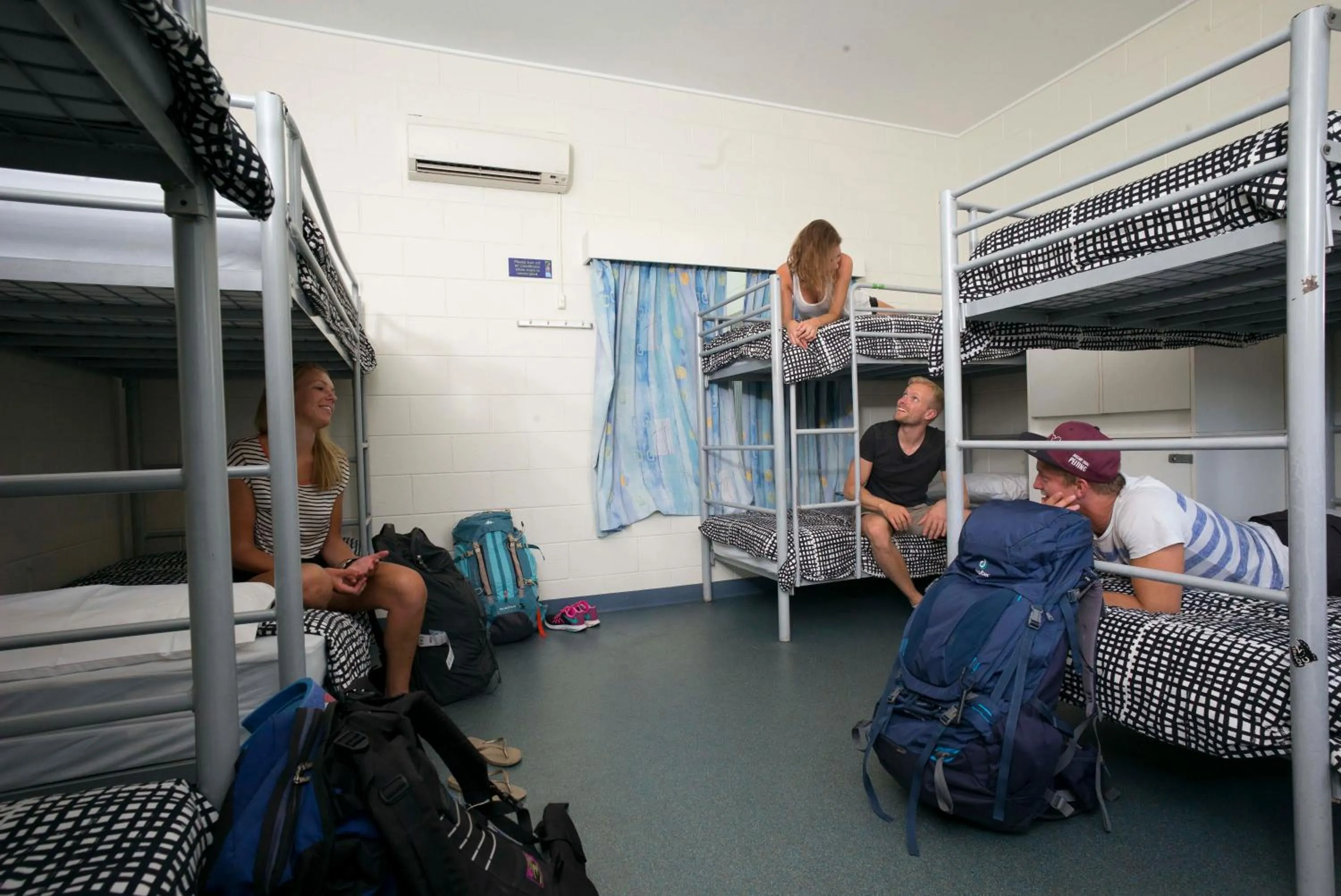 Bedroom, Bed in YHA Cairns Central