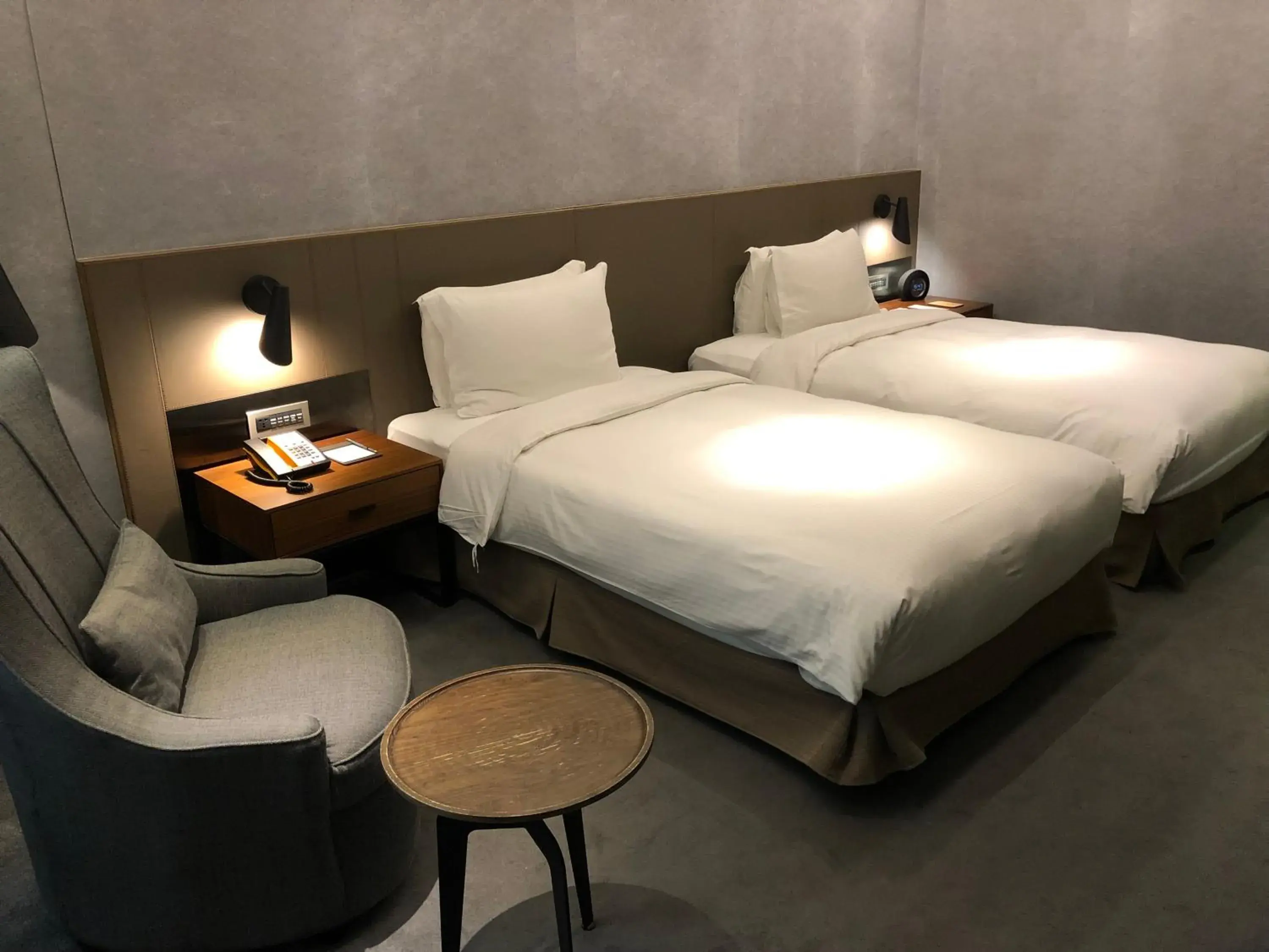 Photo of the whole room, Bed in CHECK inn Taipei Nanjing
