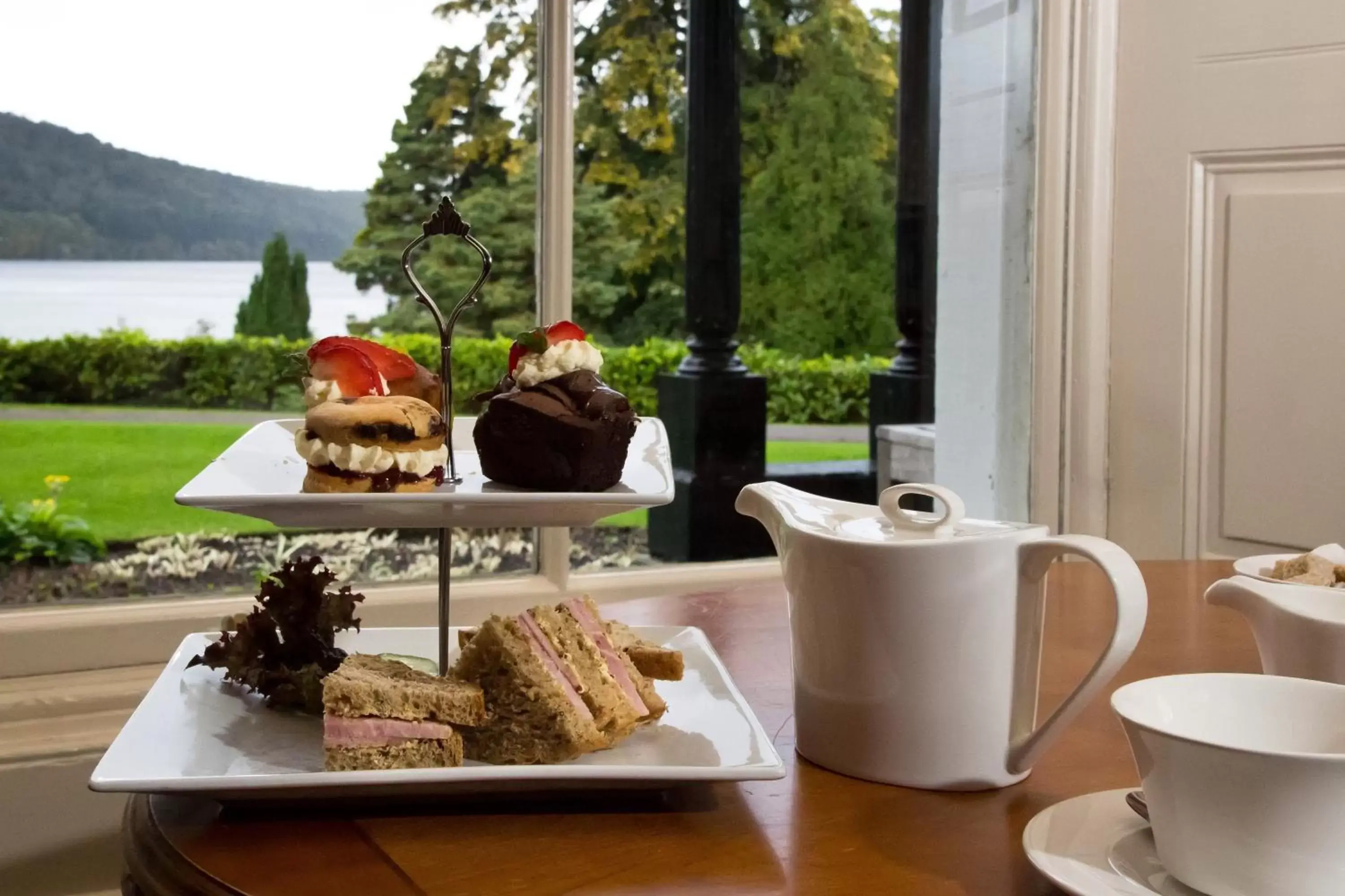 Coffee/tea facilities in The Belsfield Hotel