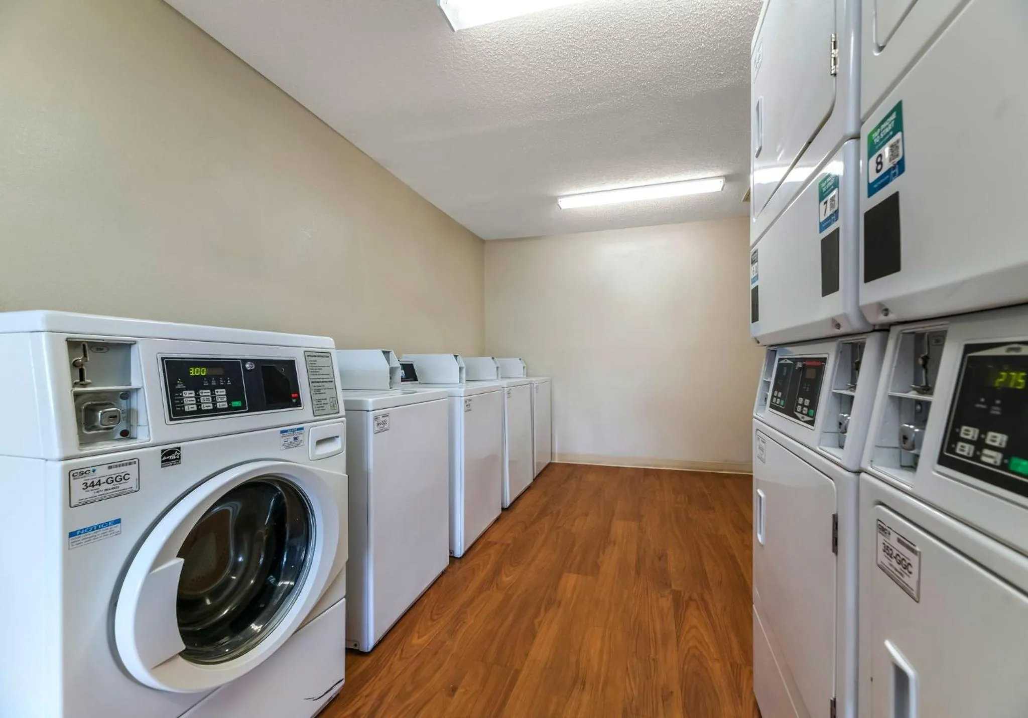 laundry in HomeTowne Studios by Red Roof Orlando - UCF Area