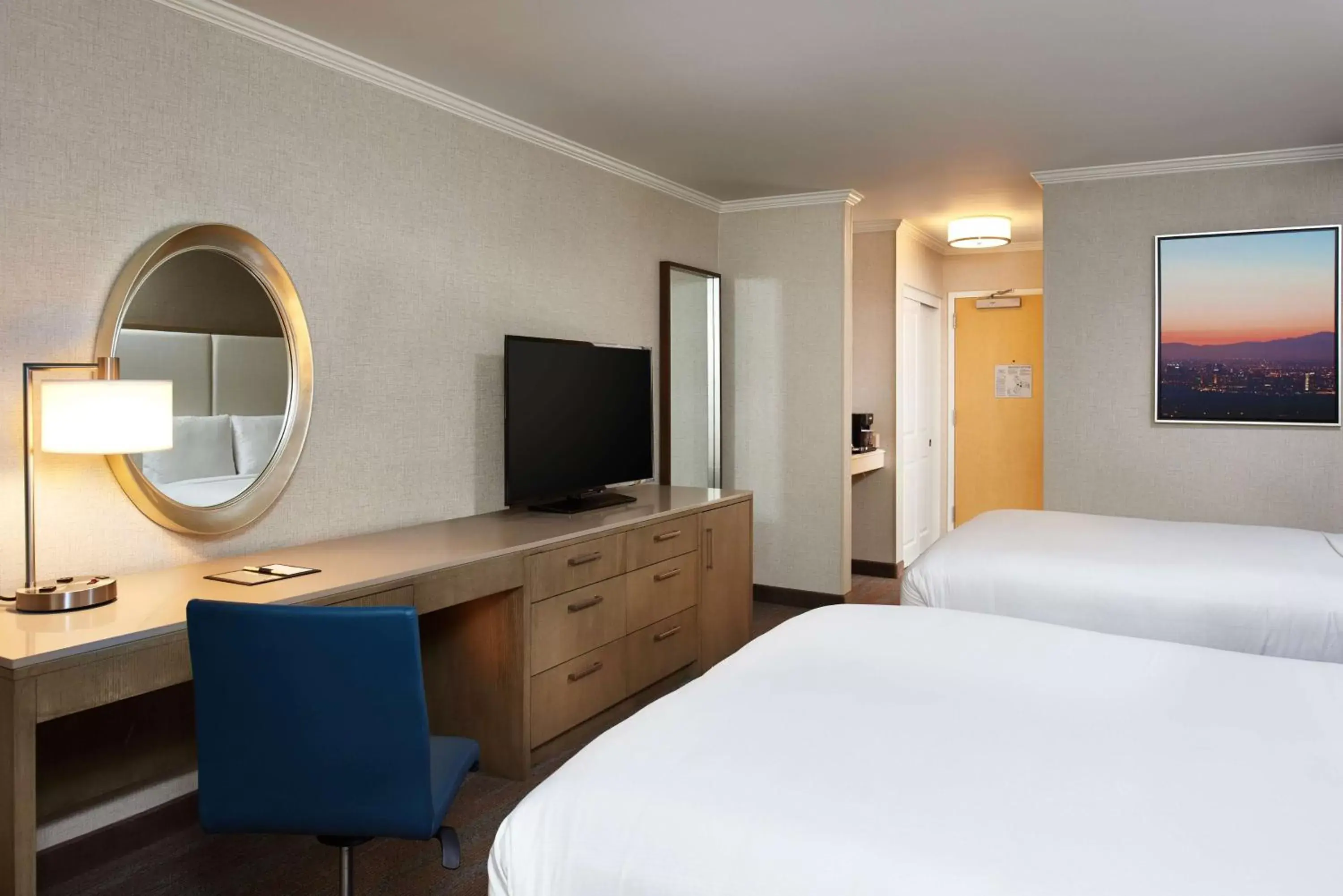 Bedroom, Bed in DoubleTree by Hilton Irvine Spectrum