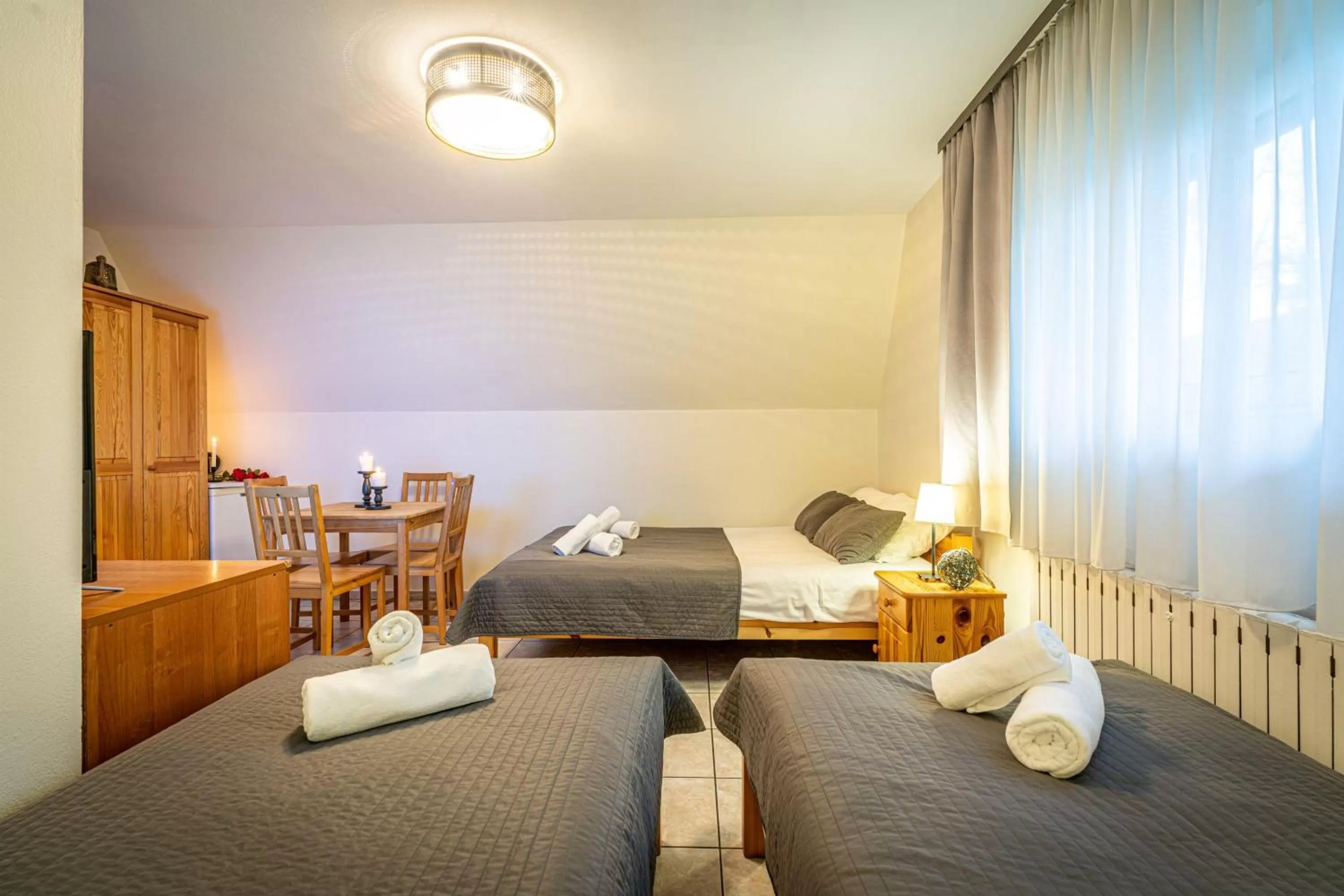 Bed in Liberta INN - Pokoje Gościnne