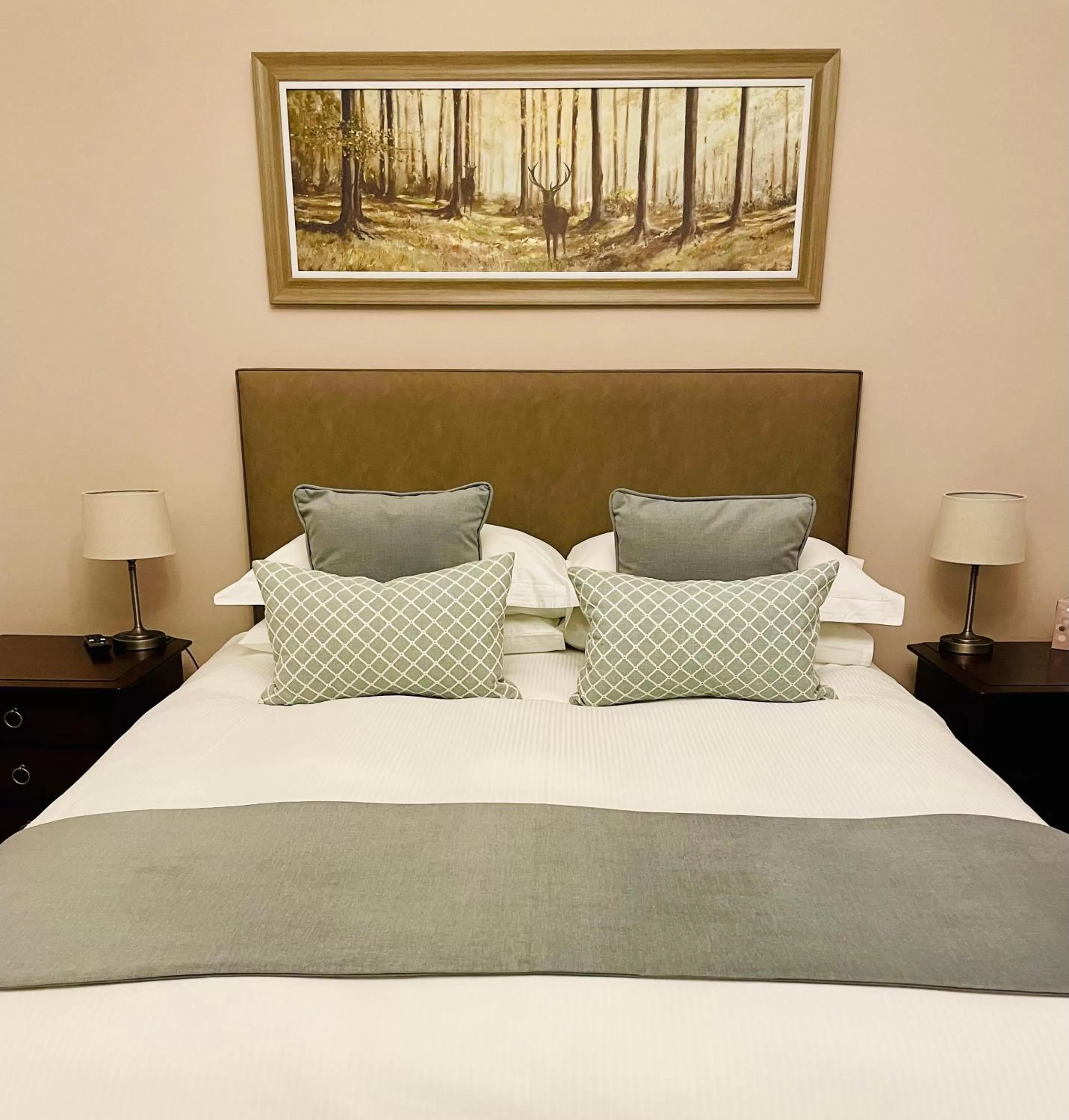 Bedroom, Bed in West Plean House