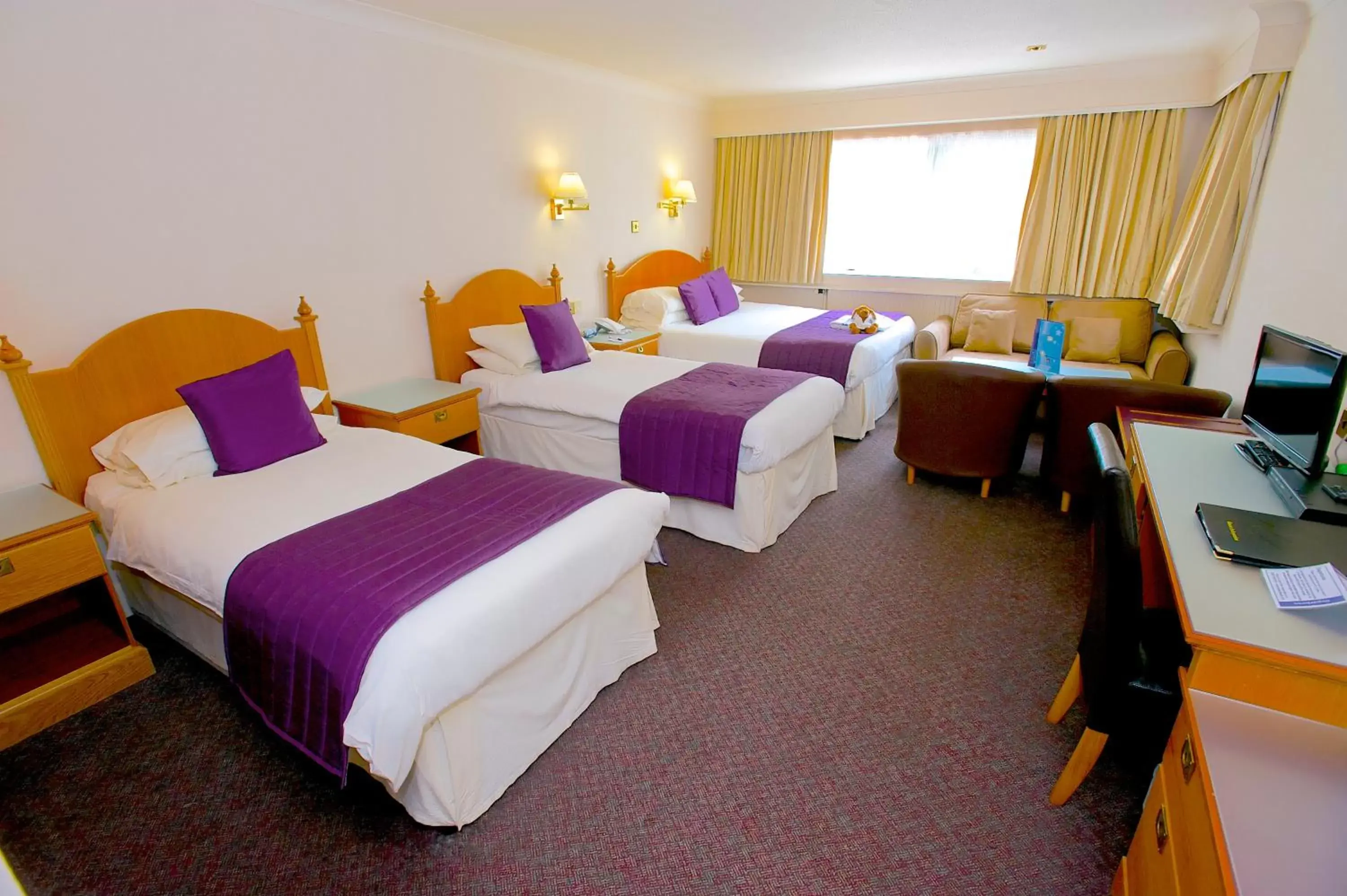 Bed in Best Western Frodsham Forest Hills Hotel