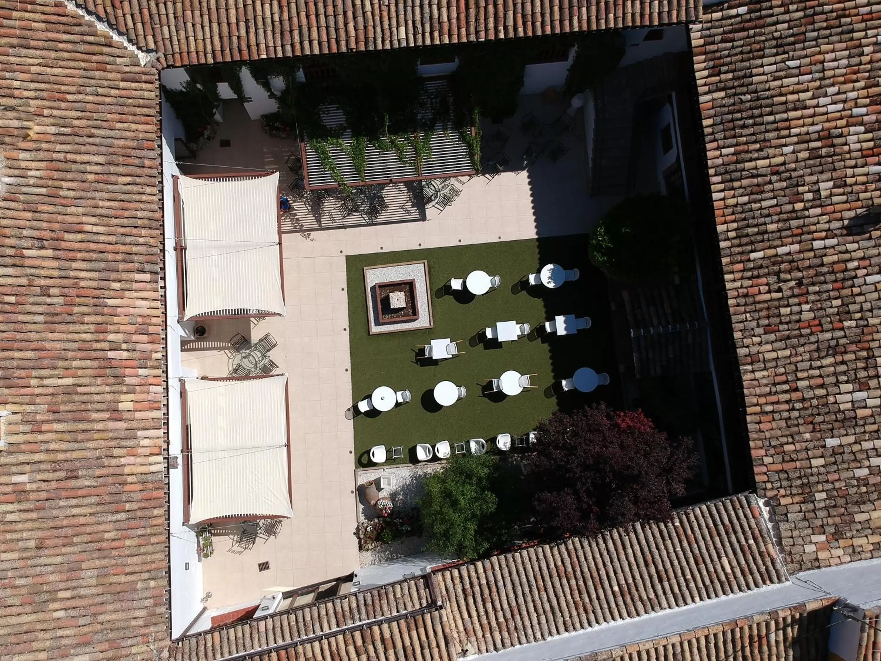 Patio in Hotel Resort Cueva del Fraile