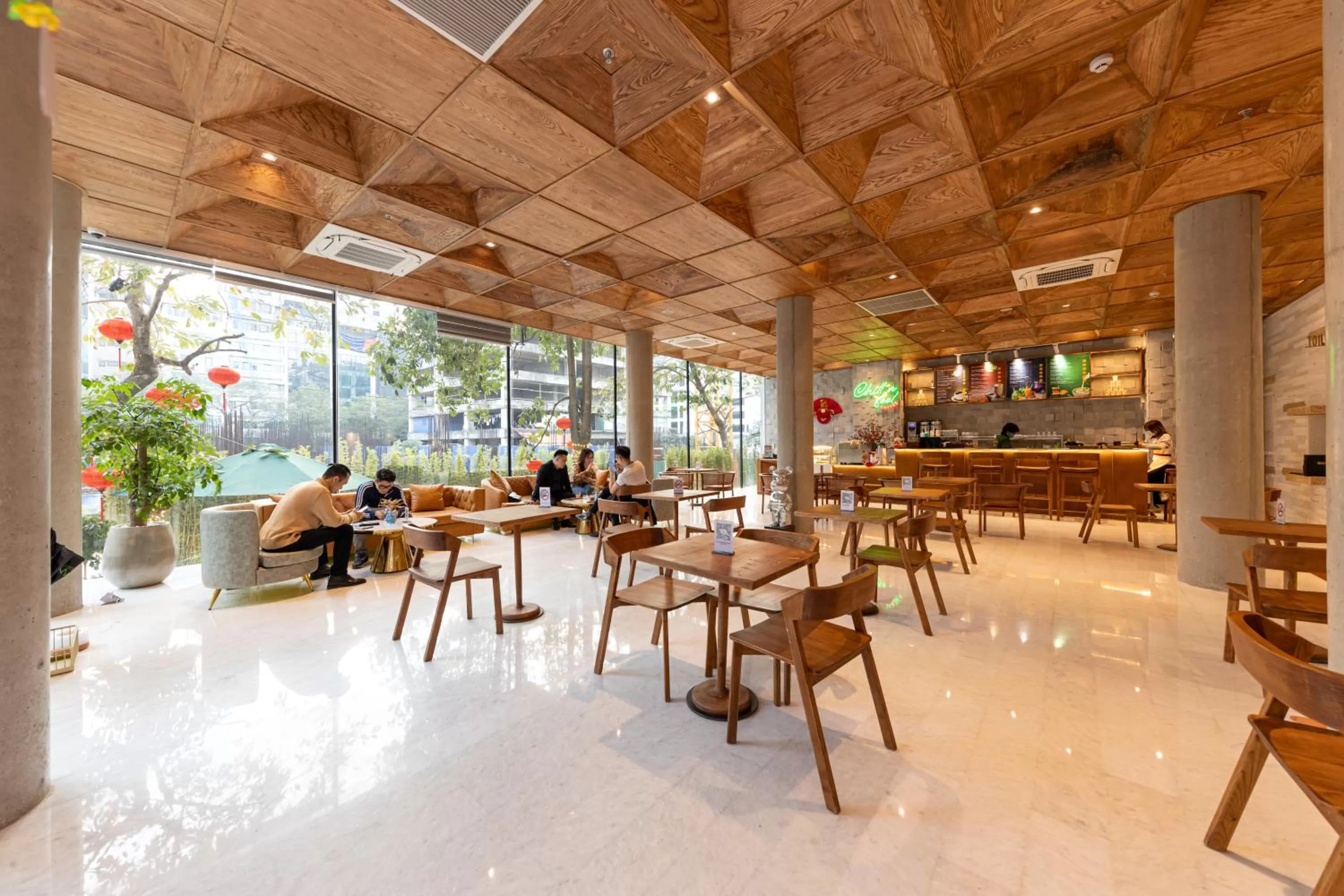 Restaurant/places to eat in 22Land Hotel & Residence