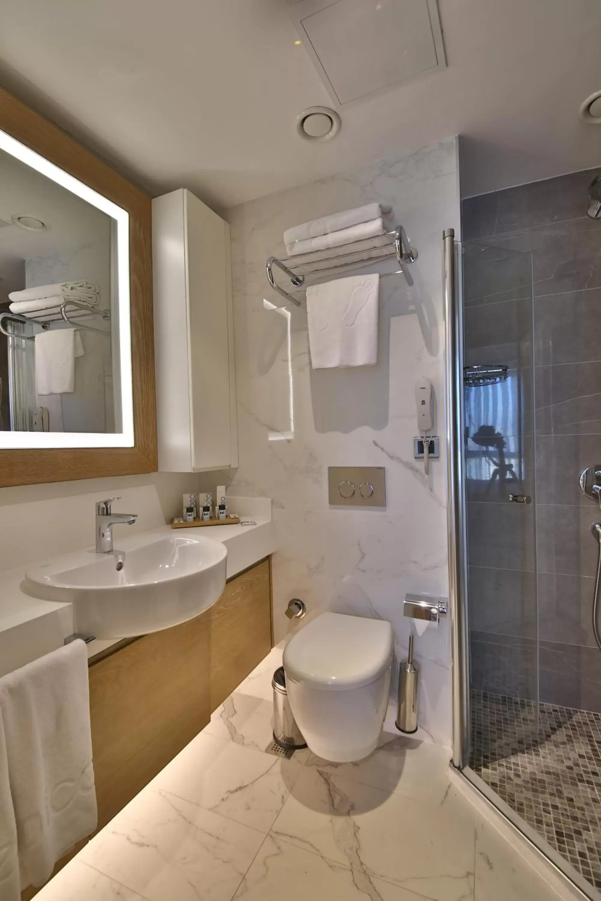 Toilet, Bathroom in Bof Hotels Ceo Suites Atasehir