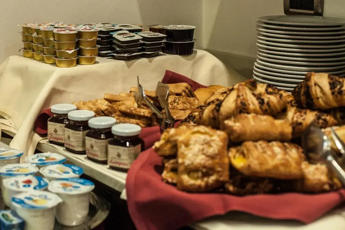 Continental breakfast in Hotel Davide