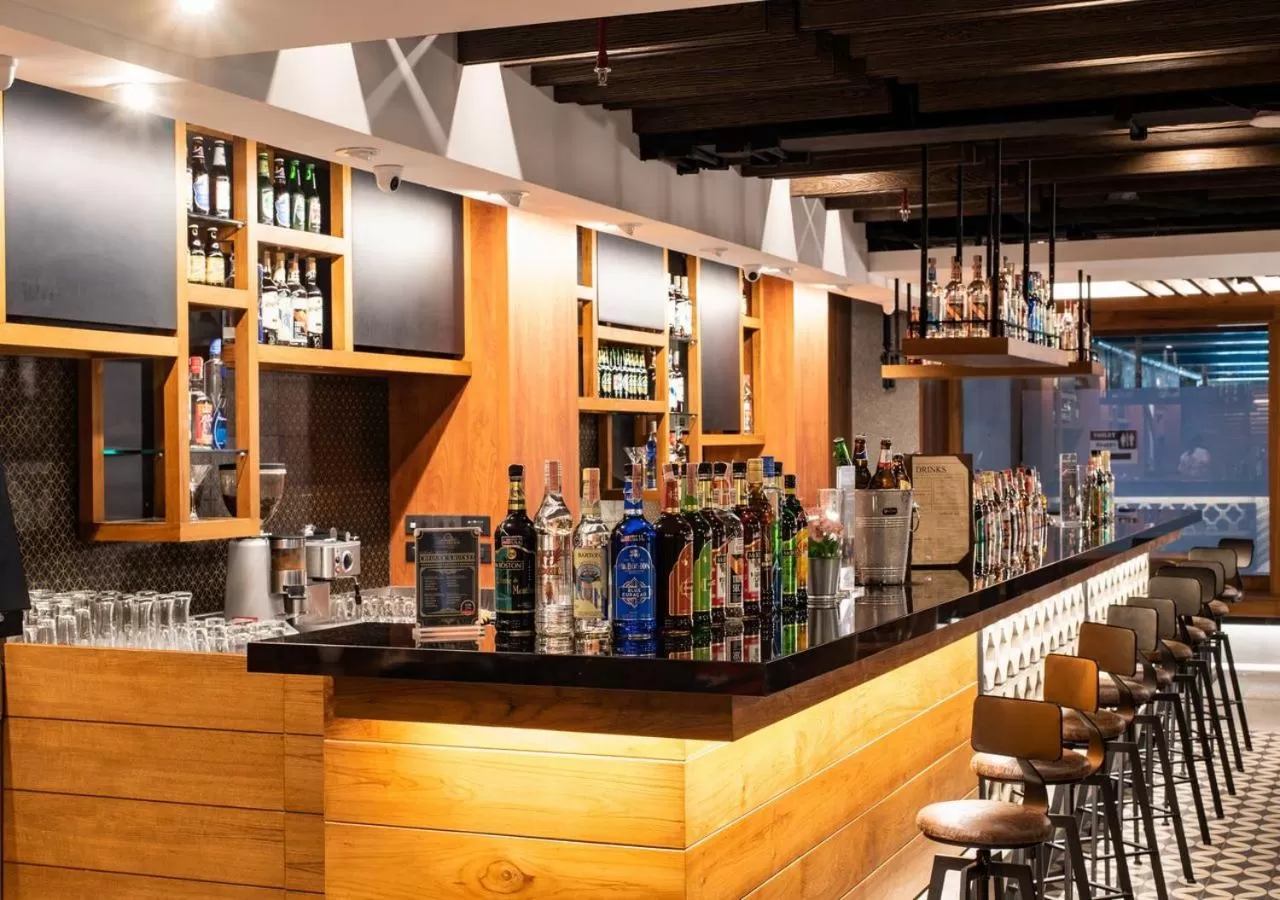 Lounge or bar in D&D Inn Khaosan