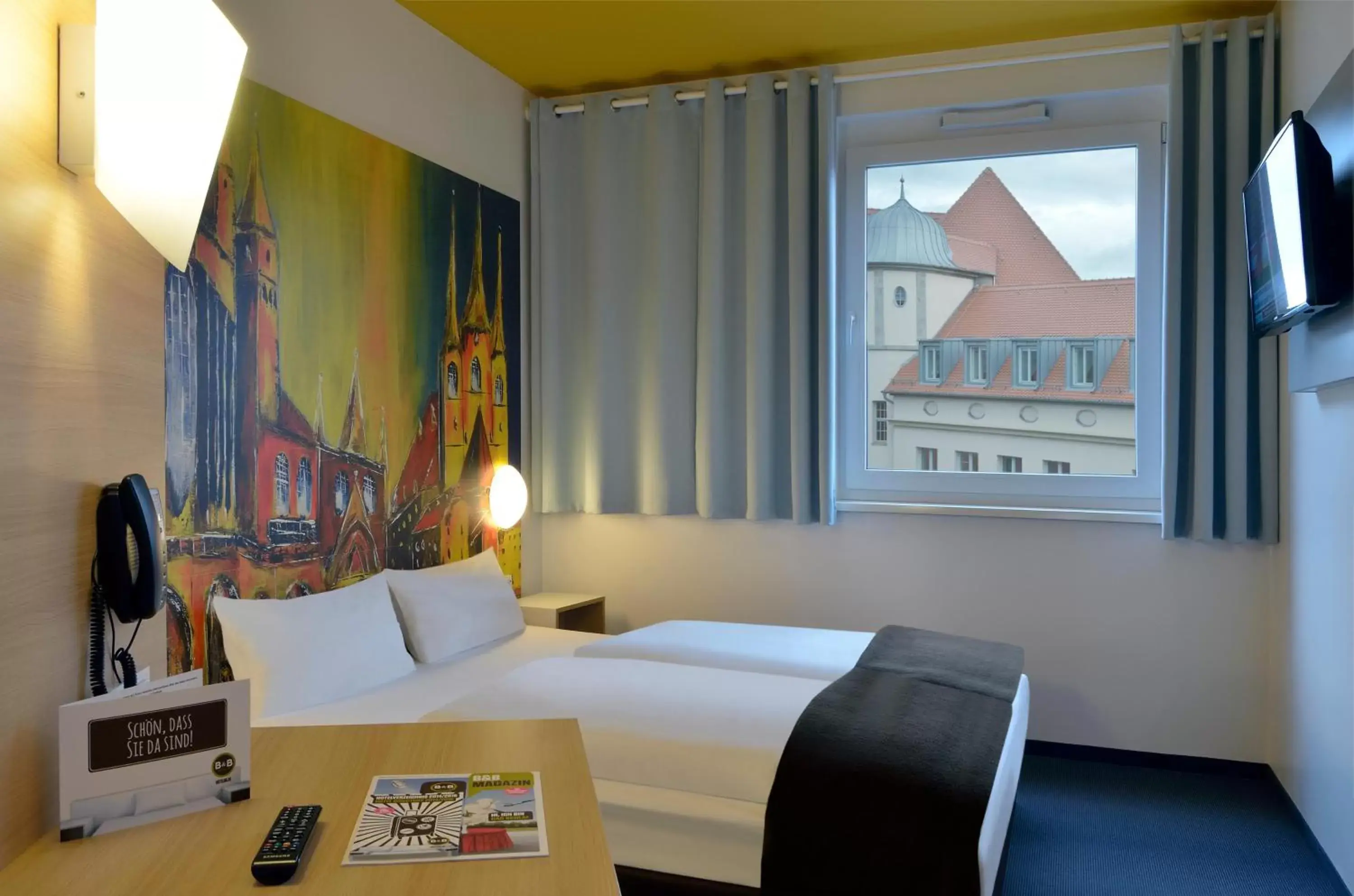 Photo of the whole room, Bed in B&B Hotel Erfurt
