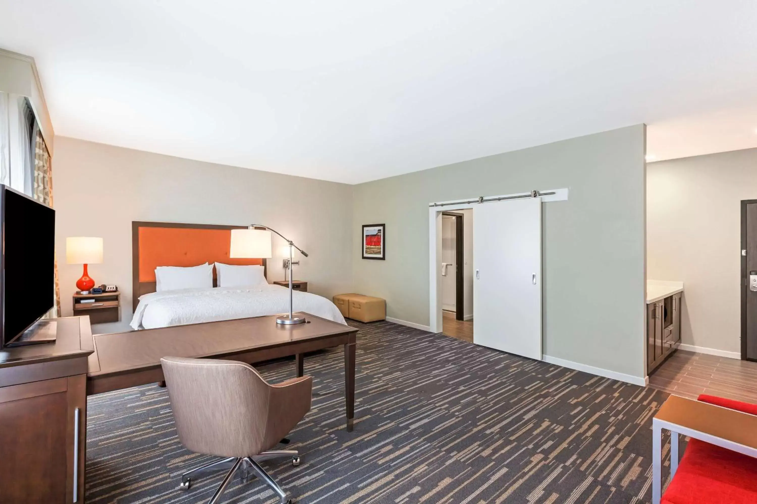 Bedroom in Hampton Inn & Suites Houston/Atascocita, Tx