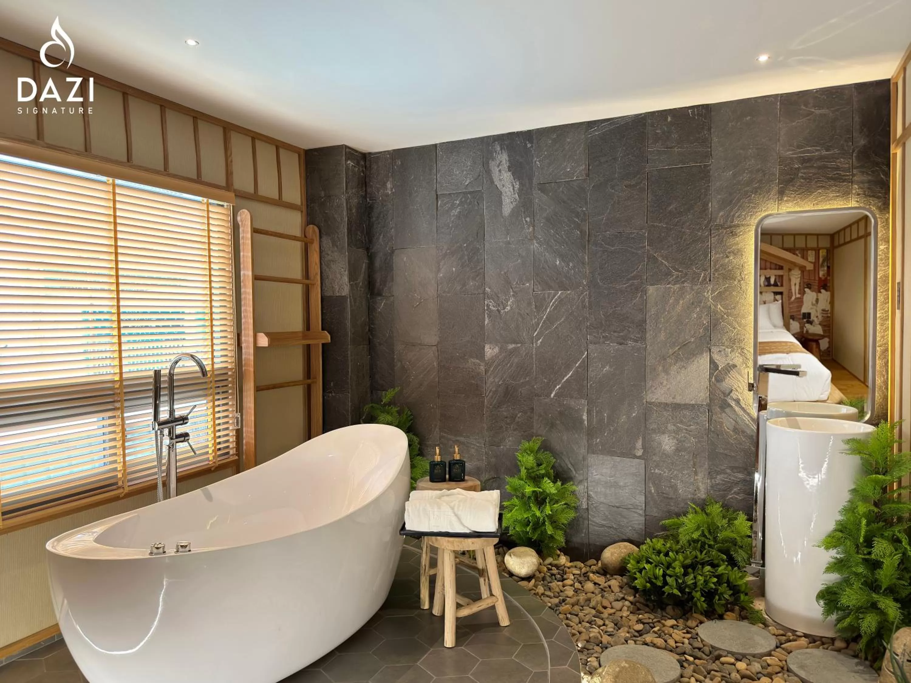 Bath in Dazi Signature