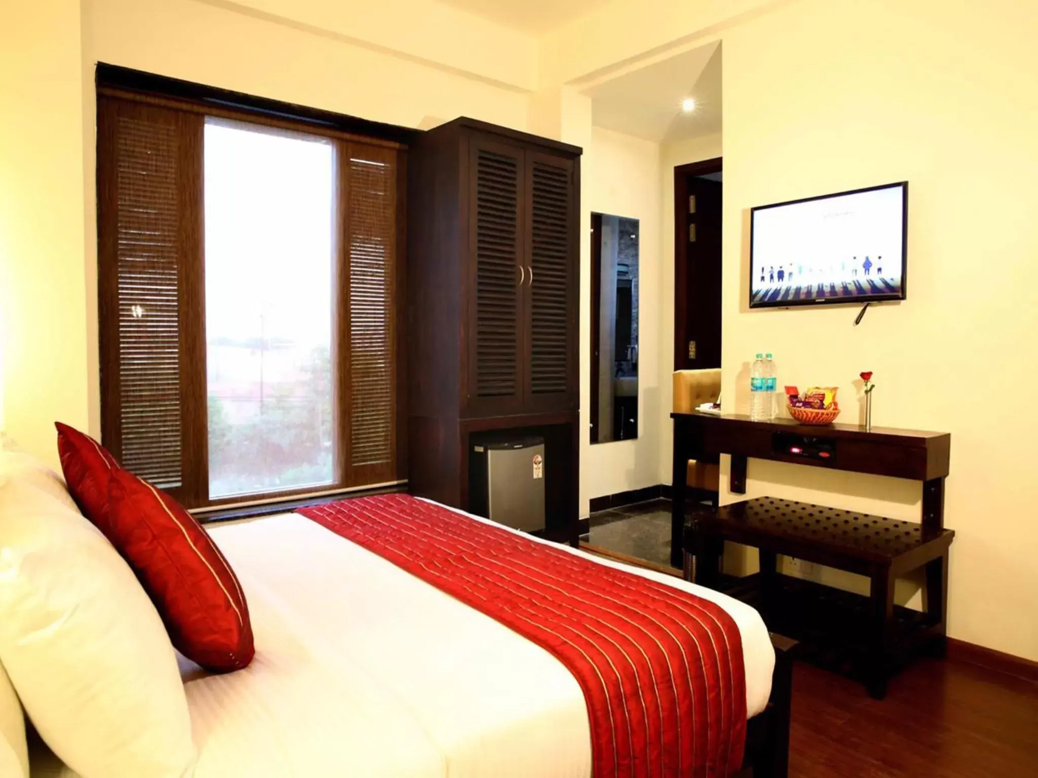 cot, Bed in Hotel Taj Villa- Agra