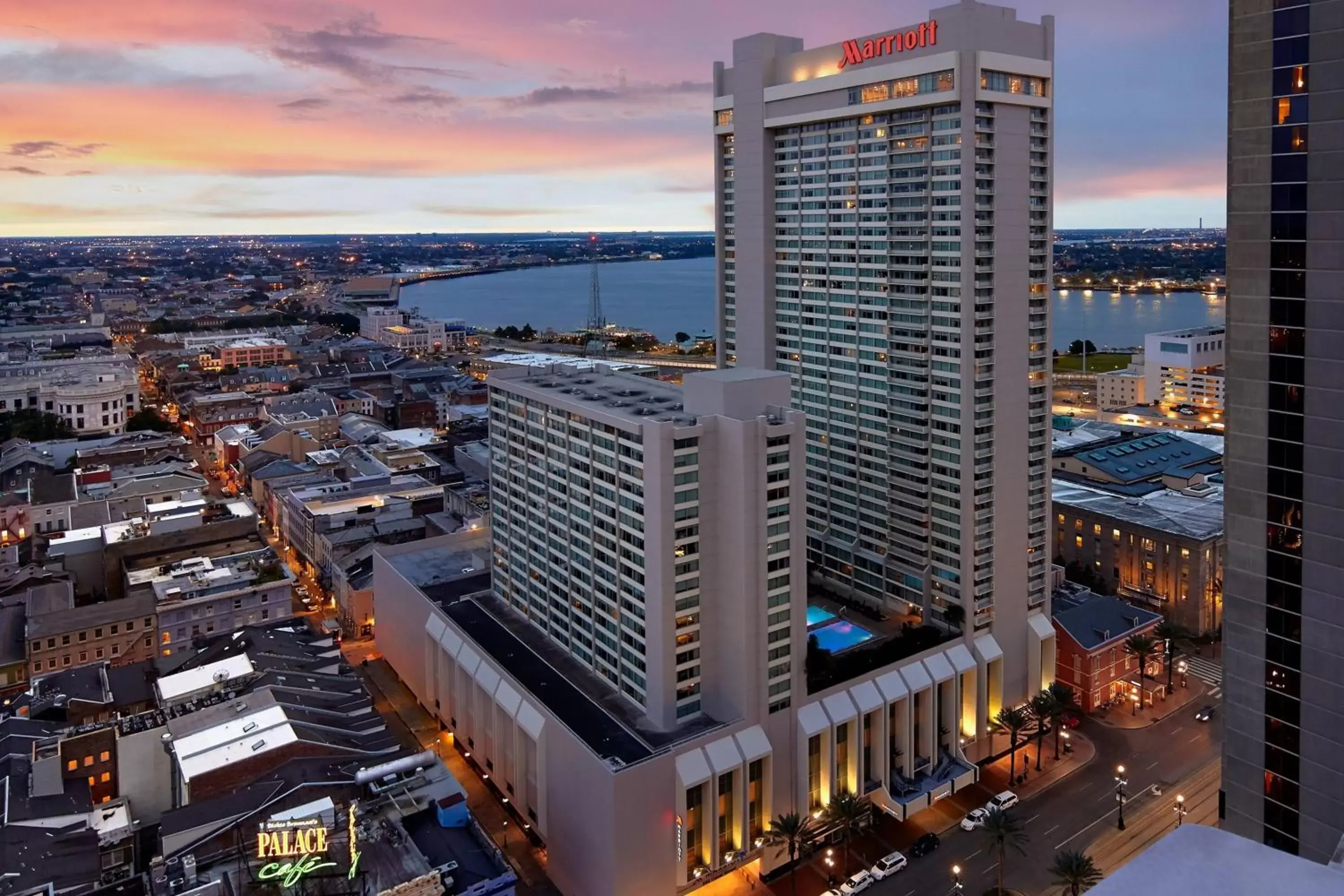 Property building in New Orleans Marriott