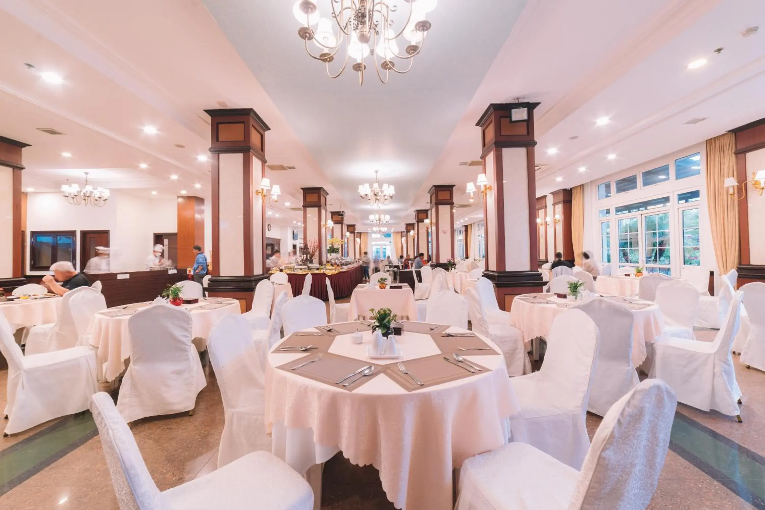 Restaurant/places to eat, Banquet Facilities in Saigon Dalat Hotel