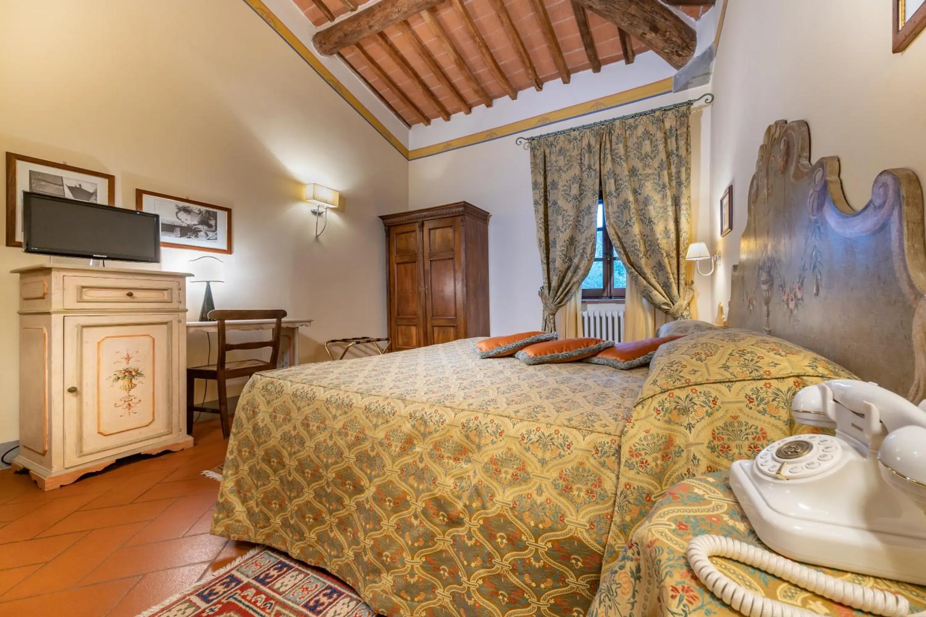 Double Room in Relais Borgo San Pietro