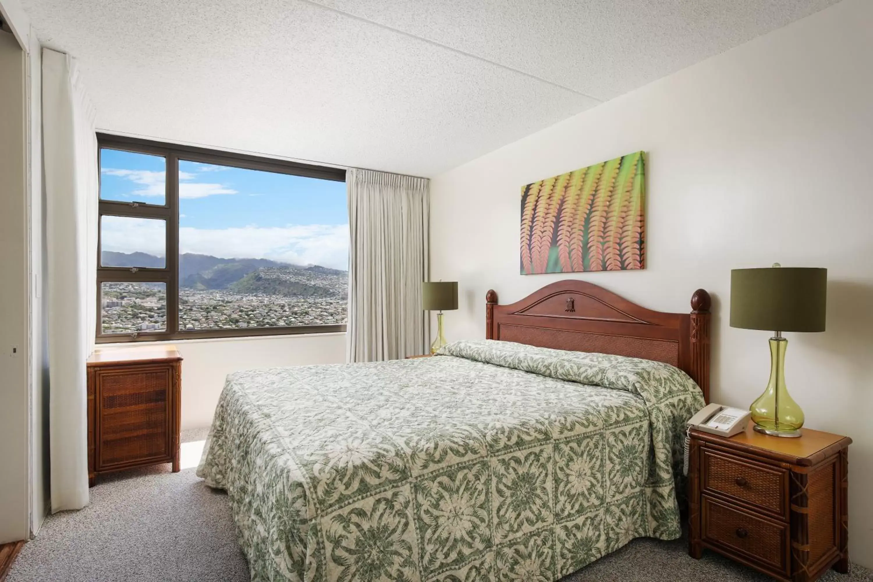 Bedroom, Mountain View in Aston at the Waikiki Banyan