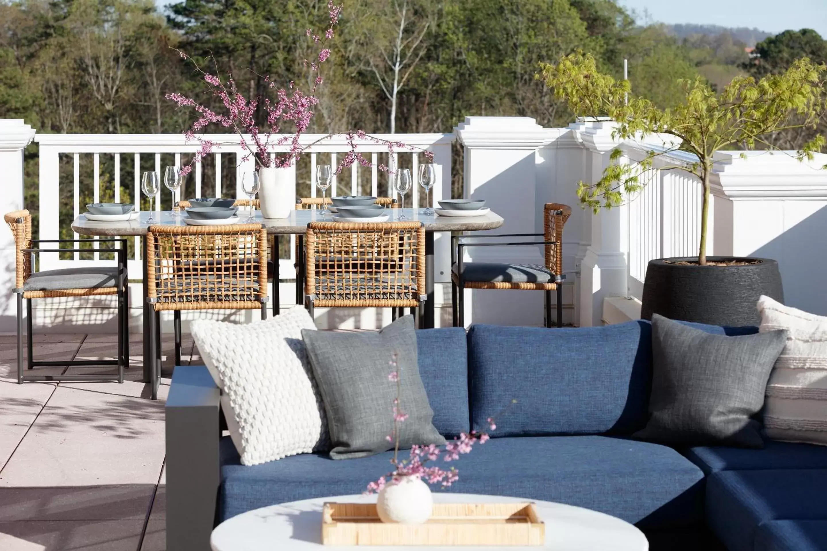 Property building in Kimpton - The Forum Hotel by IHG Property building in Kimpton - The Forum Hotel by IHG